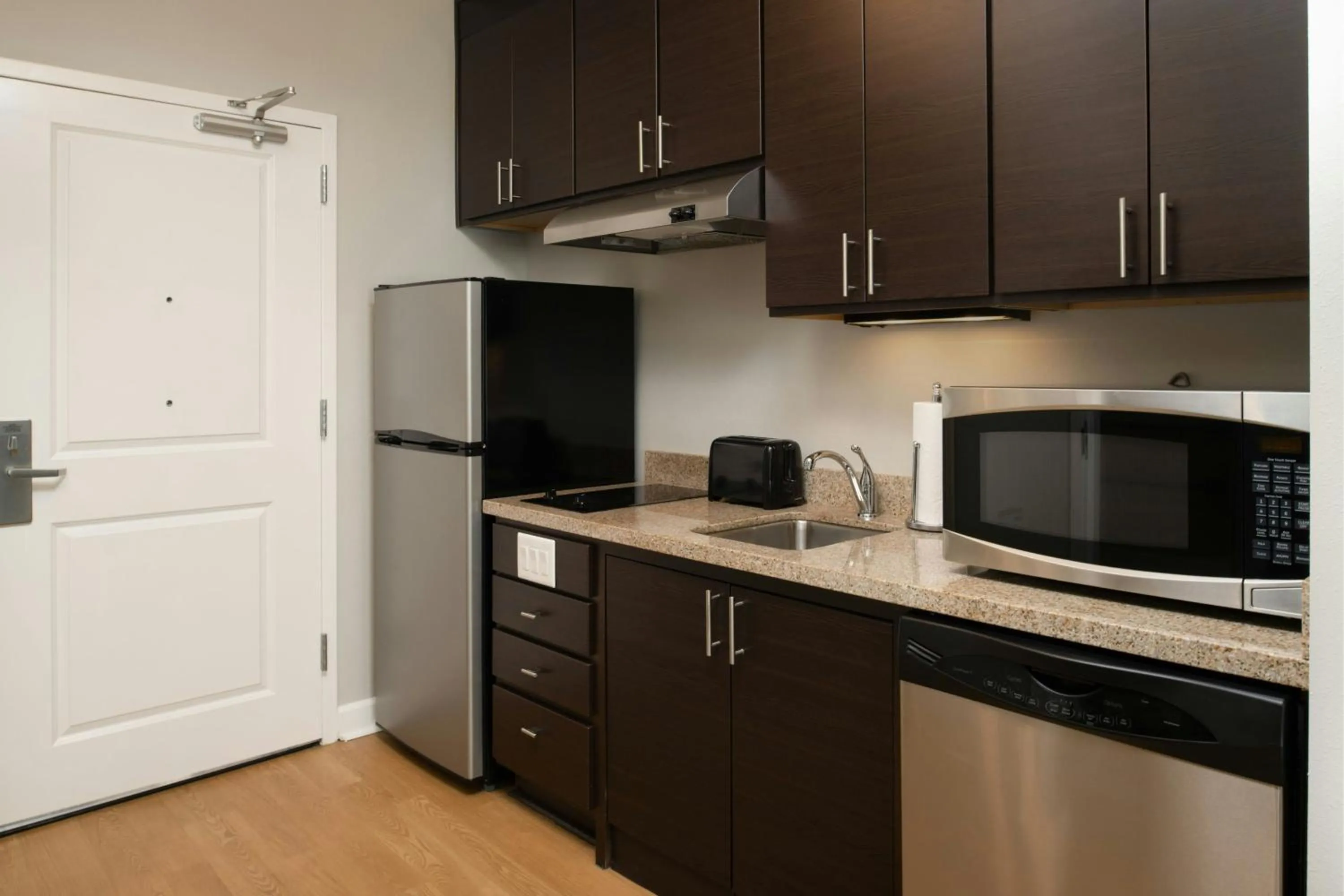Kitchen or kitchenette in TownePlace Suites by Marriott Jackson Ridgeland/The Township at Colony Park
