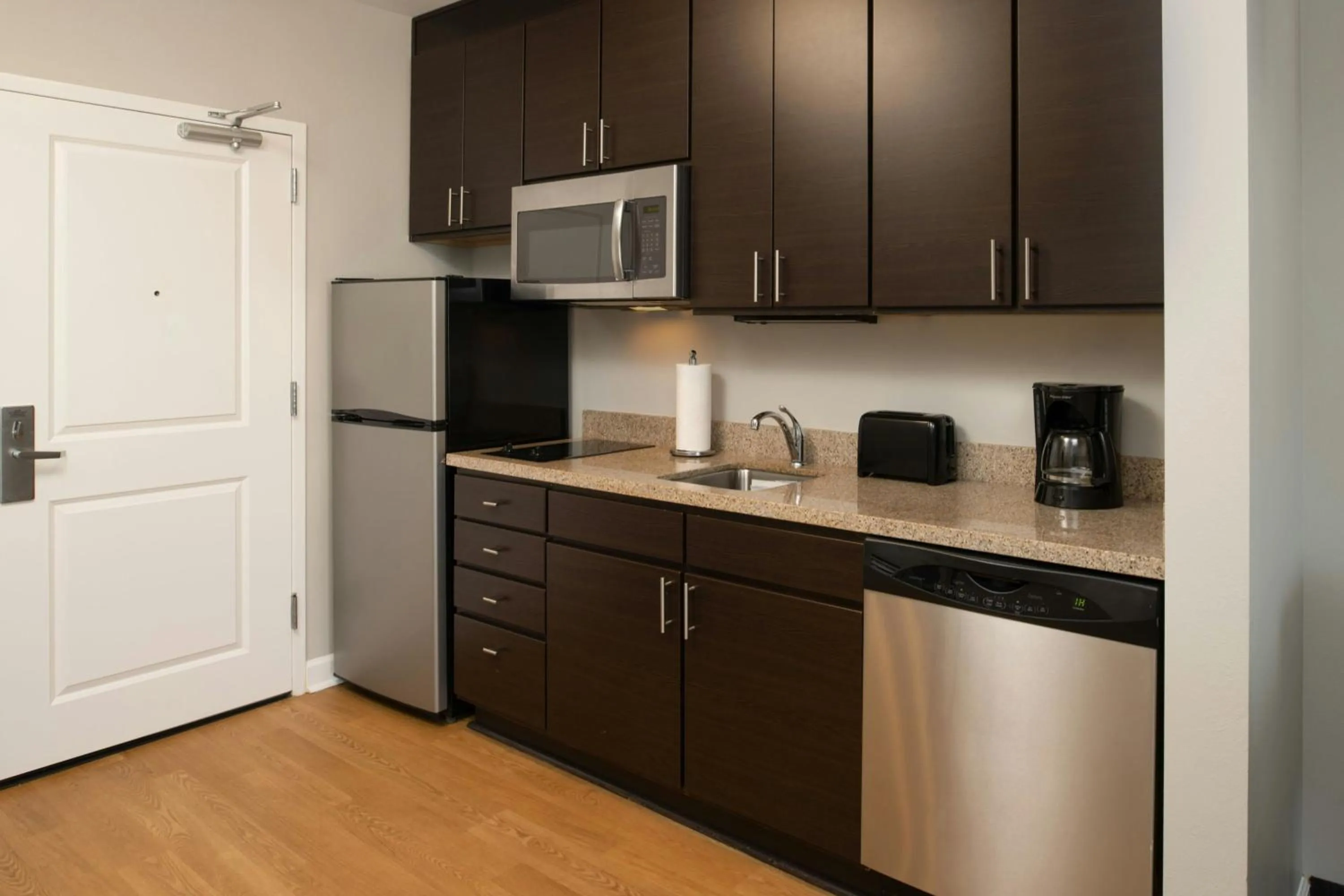 Kitchen or kitchenette in TownePlace Suites by Marriott Jackson Ridgeland/The Township at Colony Park