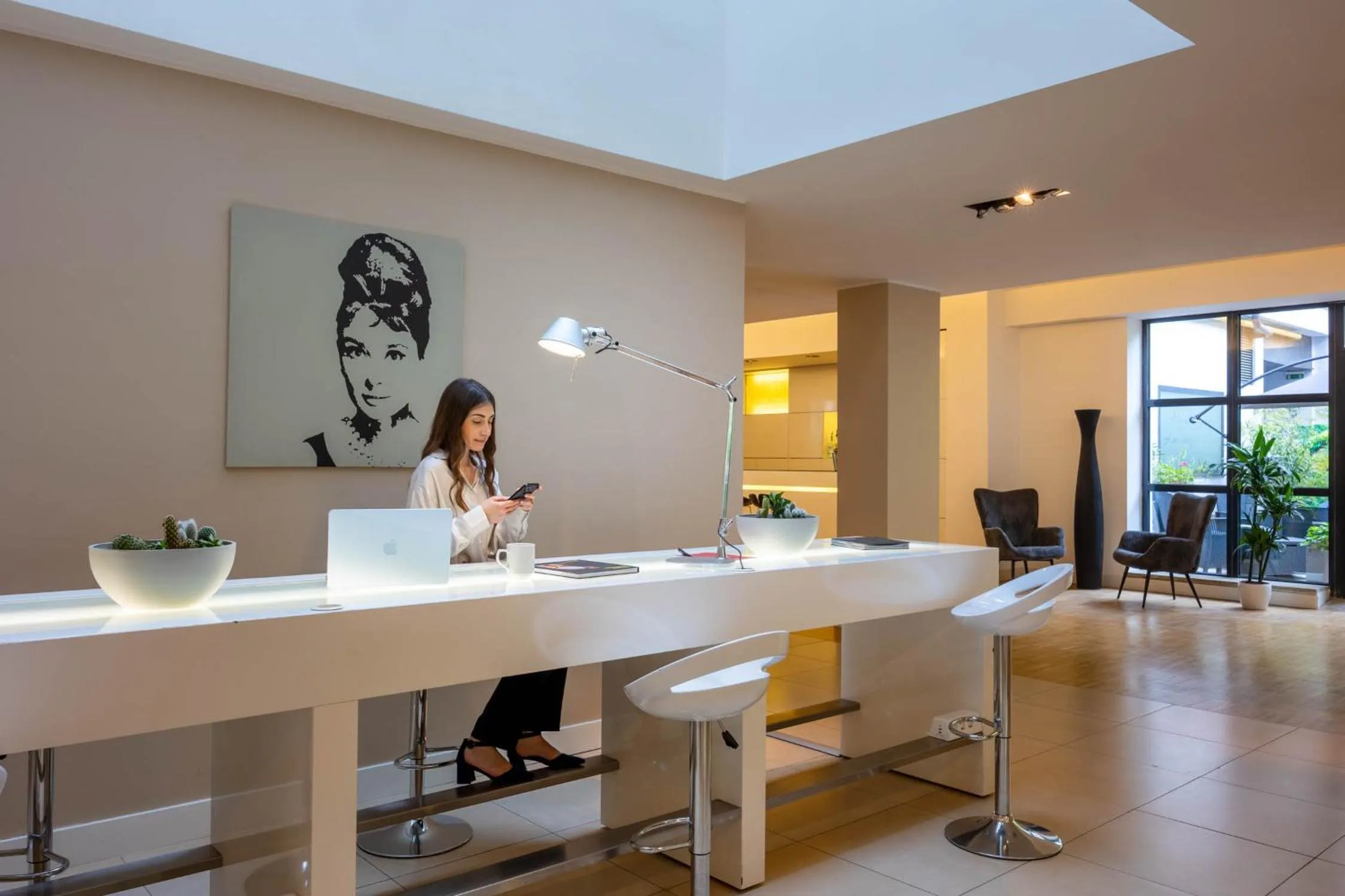 Seating area in iH Hotels Milano Watt 13