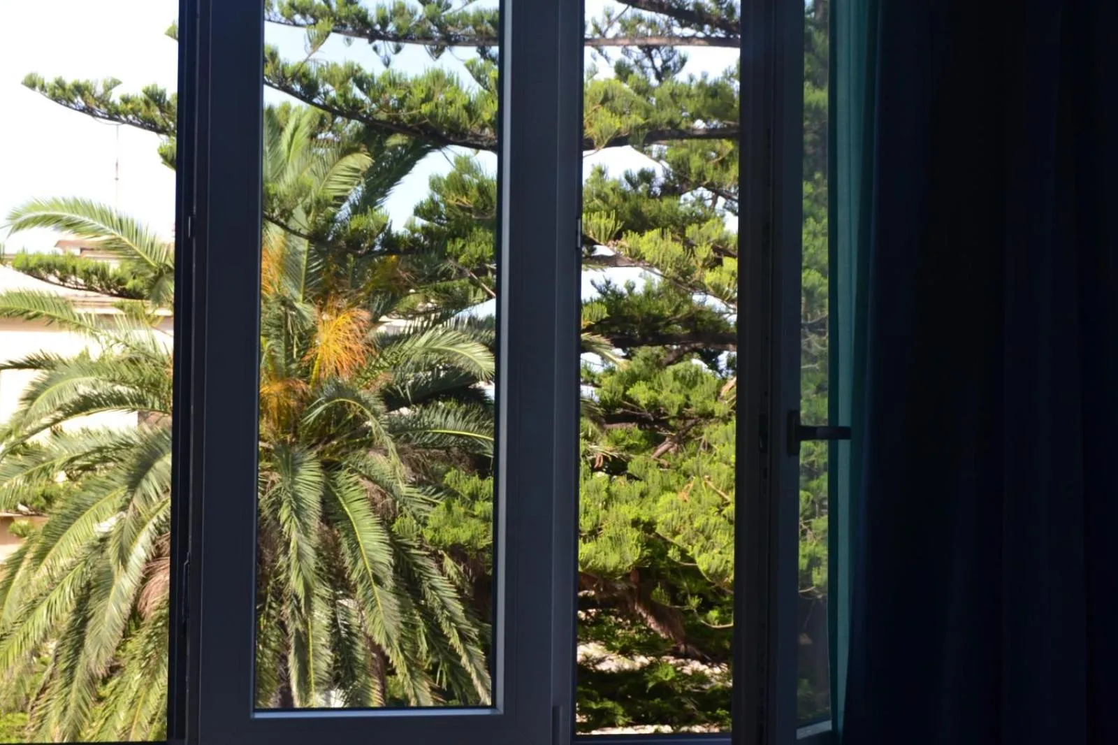 View (from property/room) in Stellaris