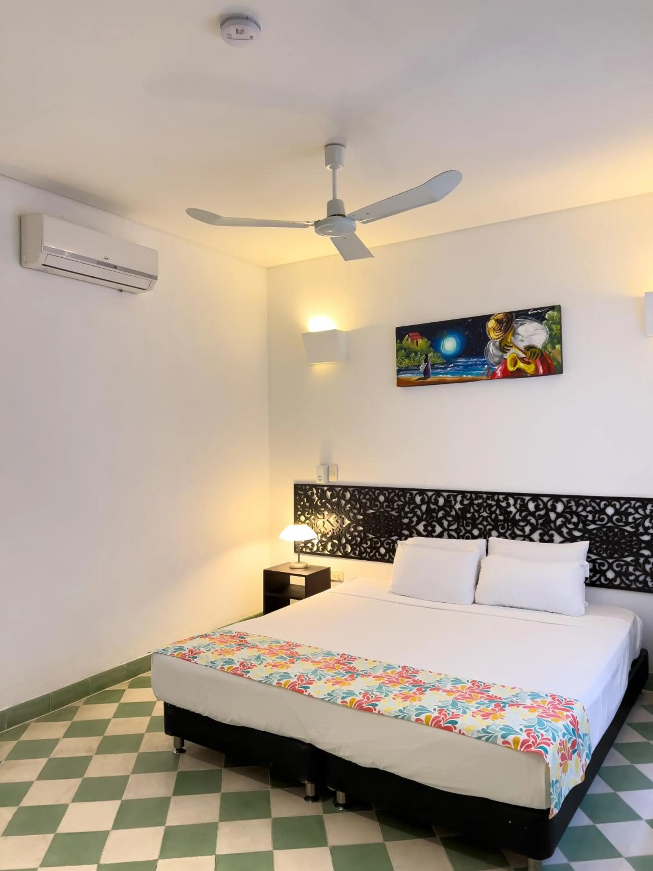 Bed in Hotel Santa Marta by MIJ