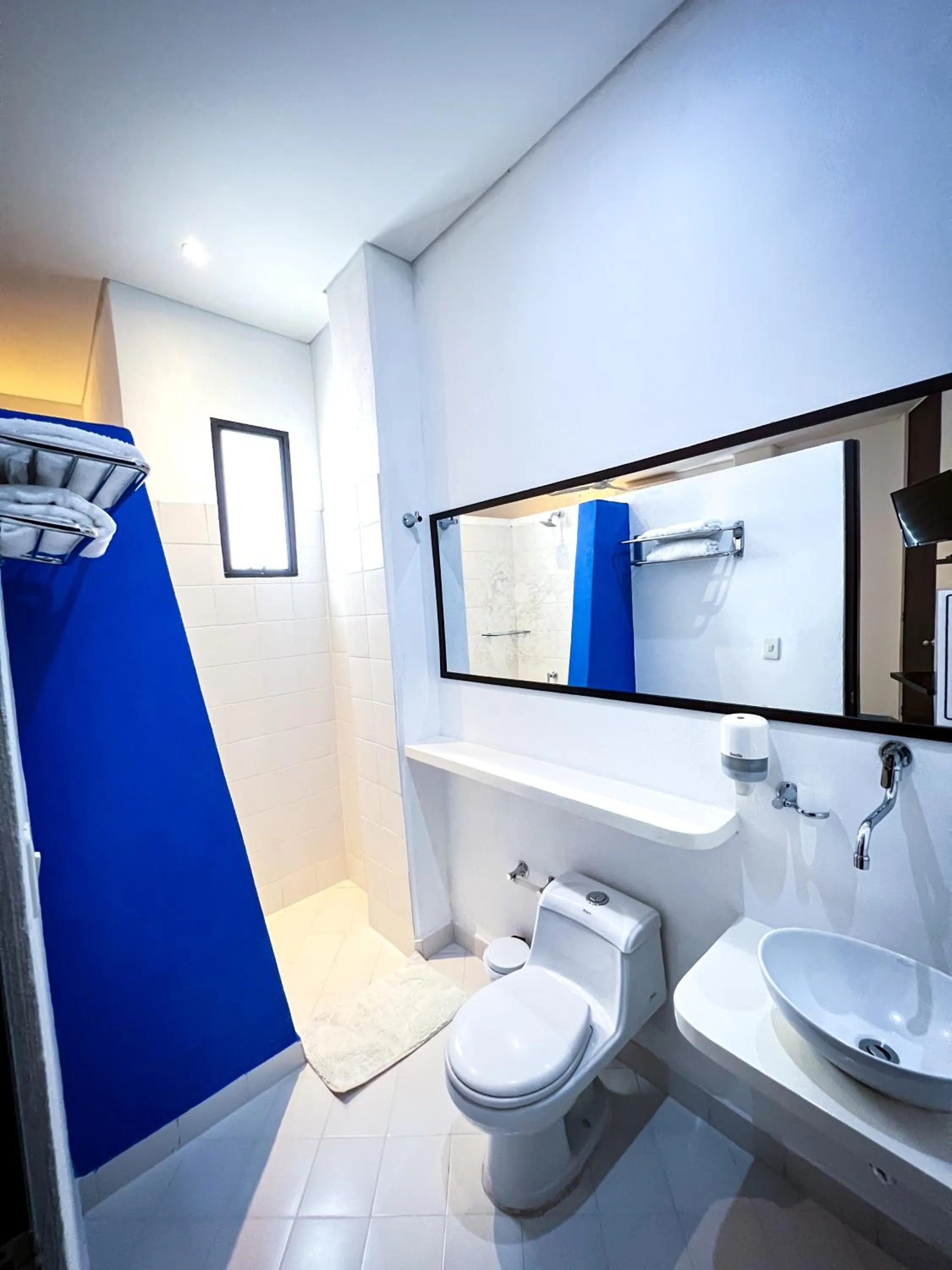 Shower in Hotel Santa Marta by MIJ