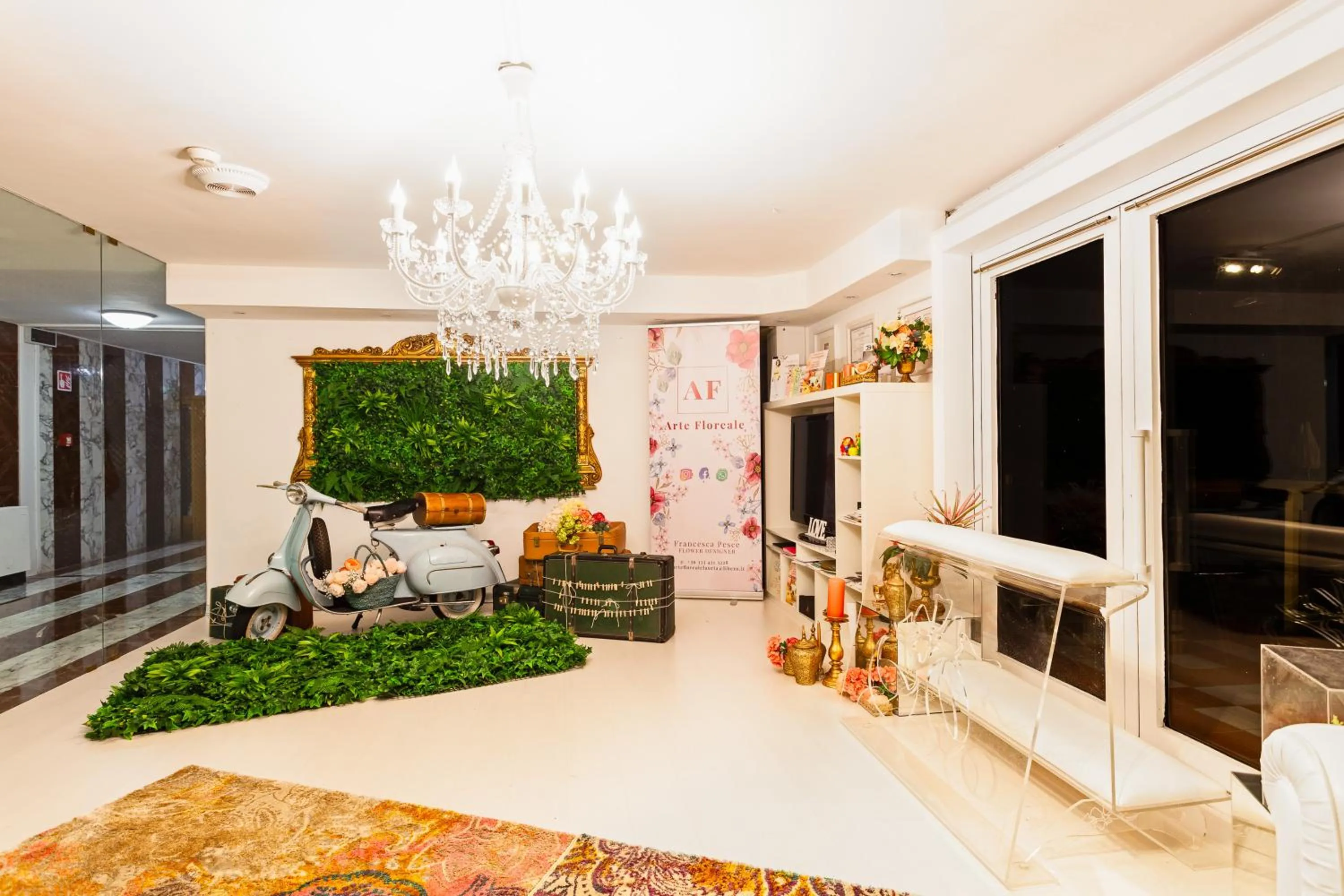 Shopping Area in Grand Hotel Pianeta Maratea Resort