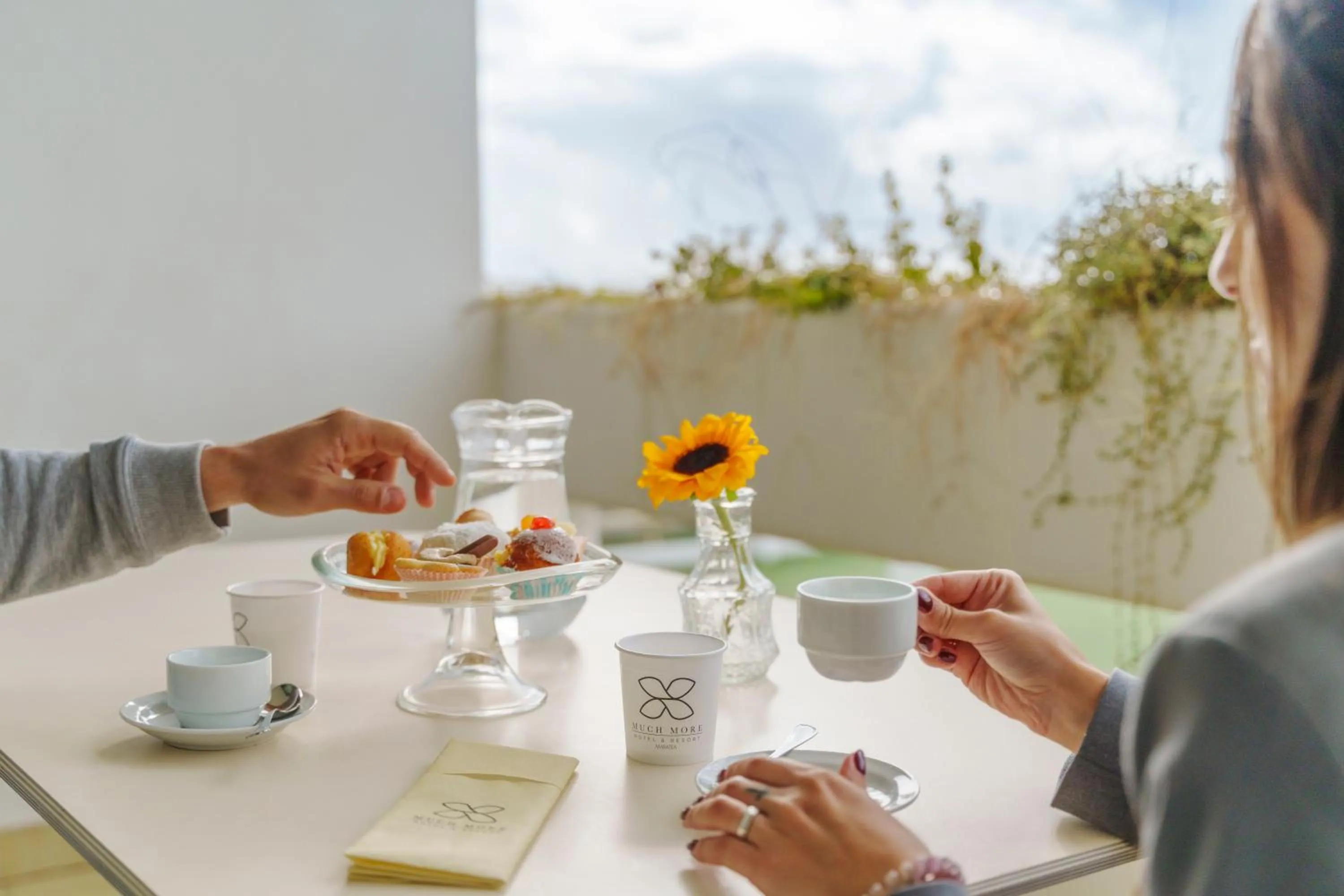 People in Grand Hotel Pianeta Maratea Resort