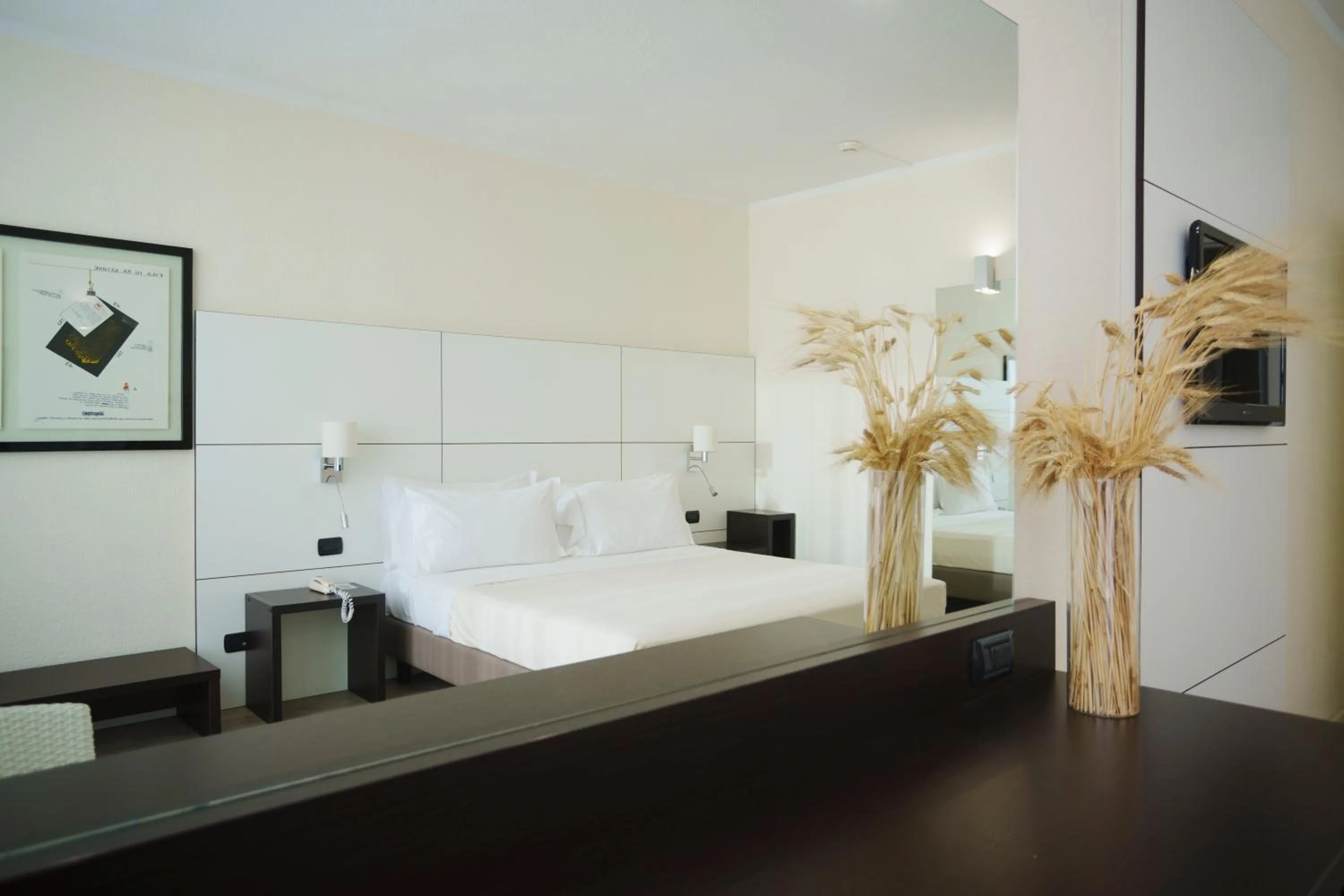 Bedroom, Bed in Grand Hotel Pianeta Maratea Resort