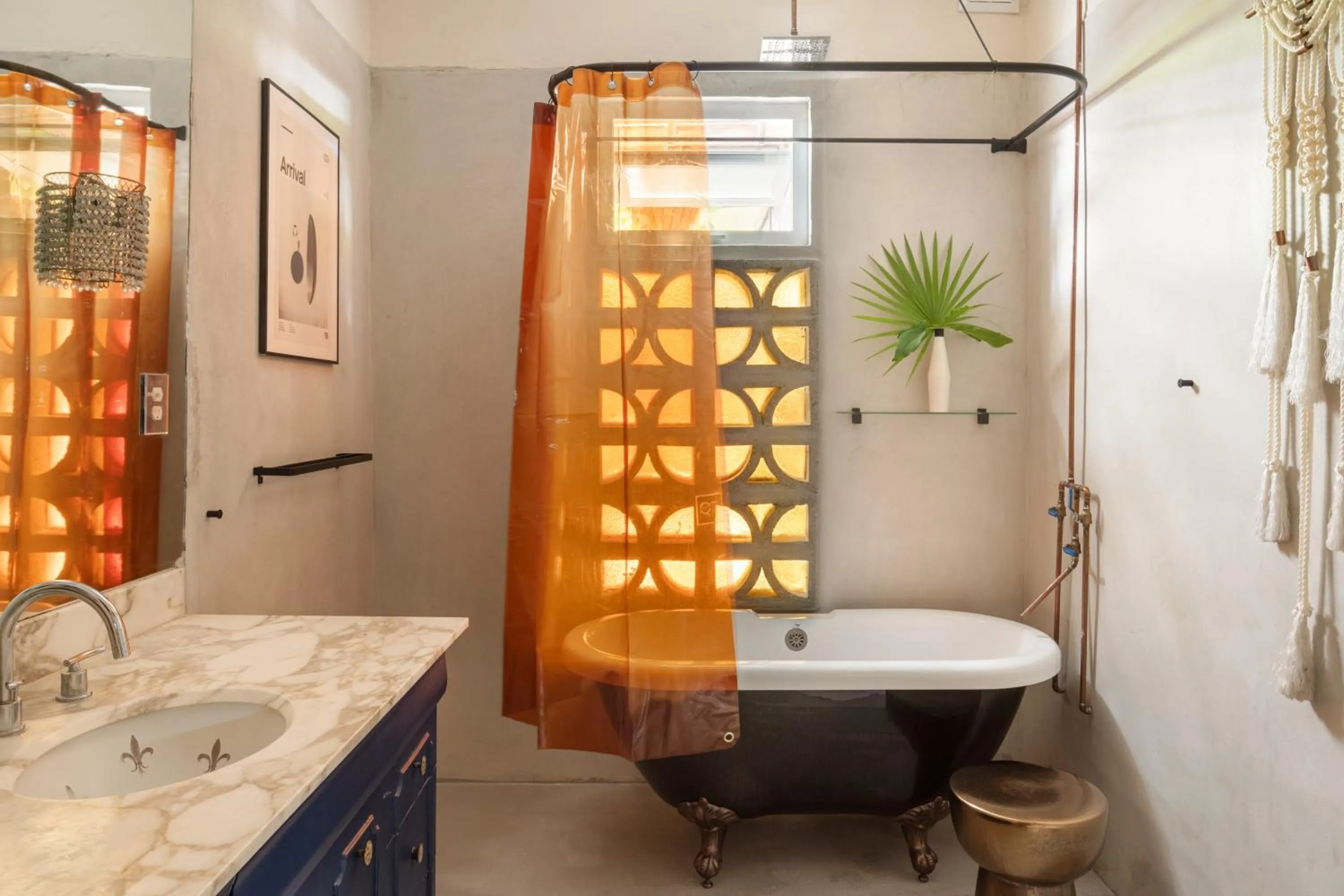 Shower in DREAMCATCHER by DW - ADULTS ONLY