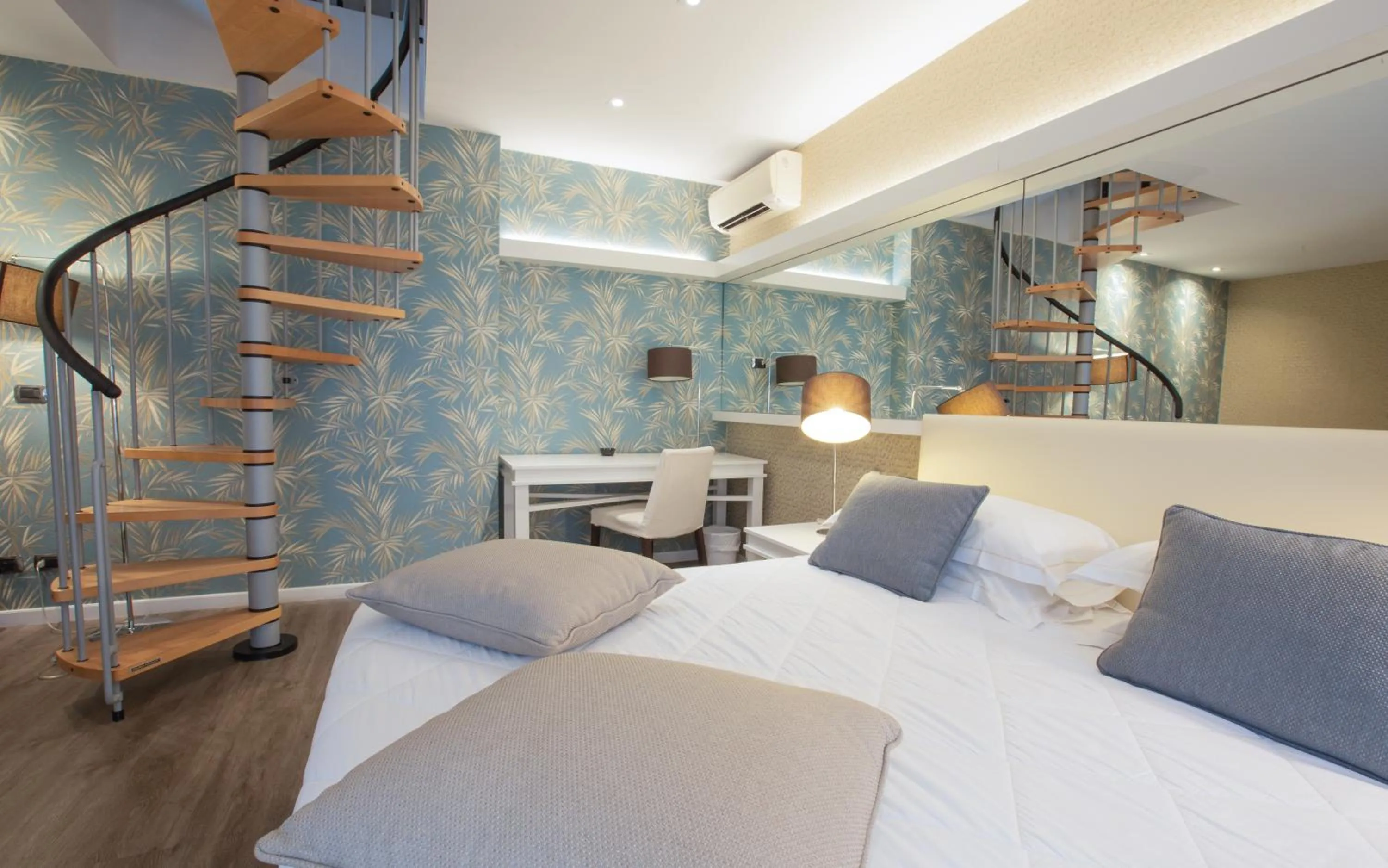 Bedroom, Bed in Hotel Corallo