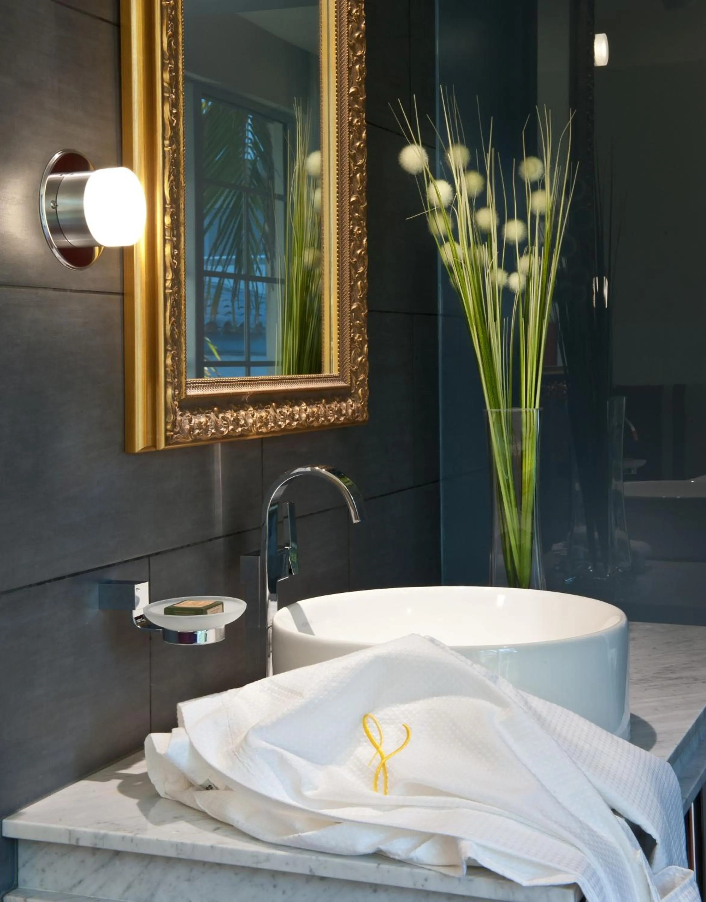 Bathroom in Leslie Hotel Ocean Drive