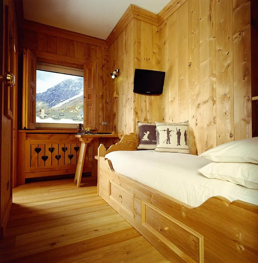 Bed in Hotel Baita Dei Pini