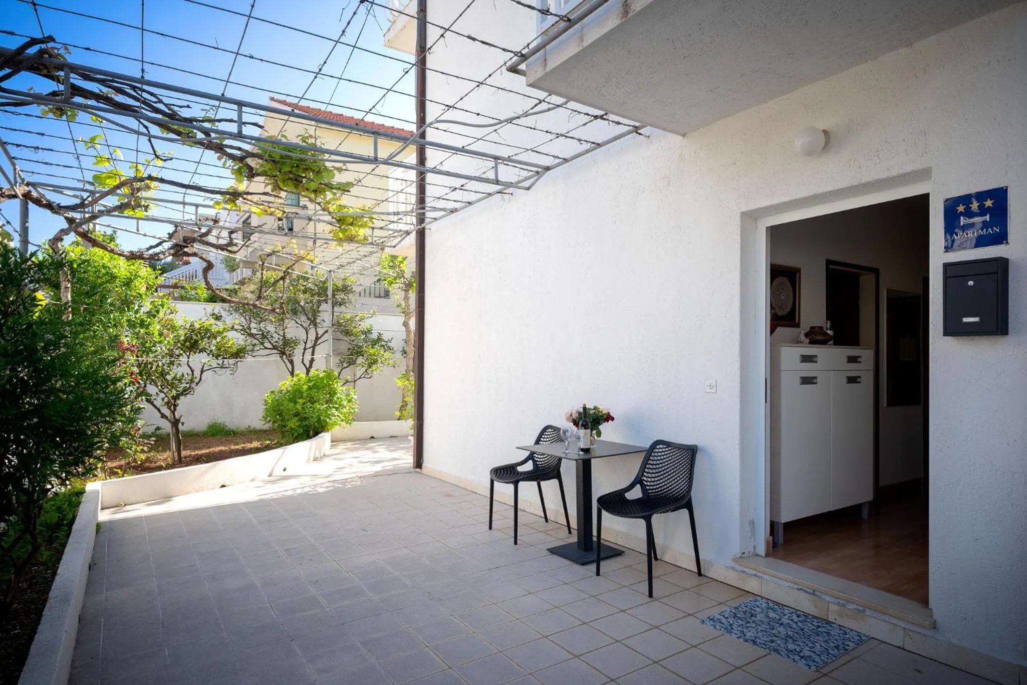 Spacious Green Home
