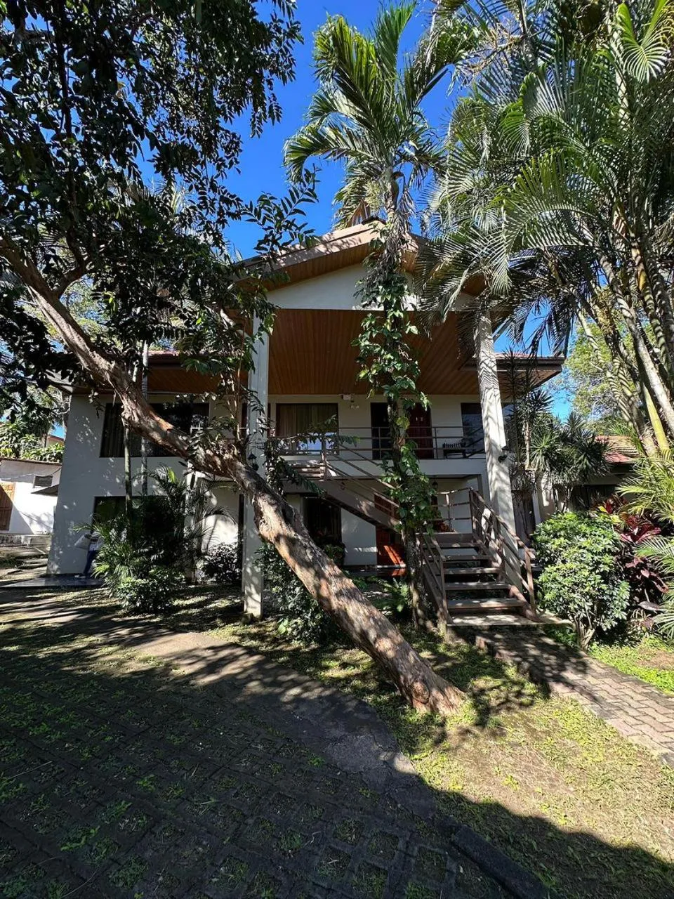 Property building in Brillasol Airport Hotel