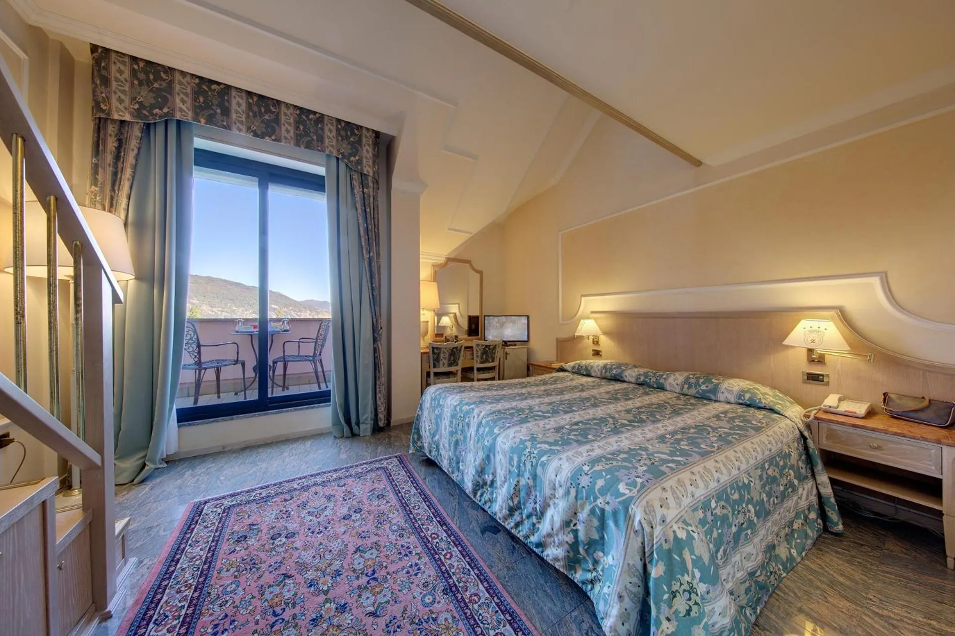 Bed in Hotel Simplon