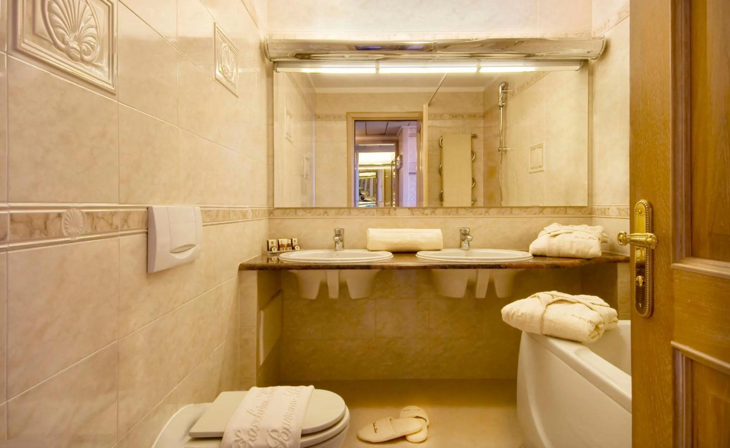 Bathroom in Hotel Simplon