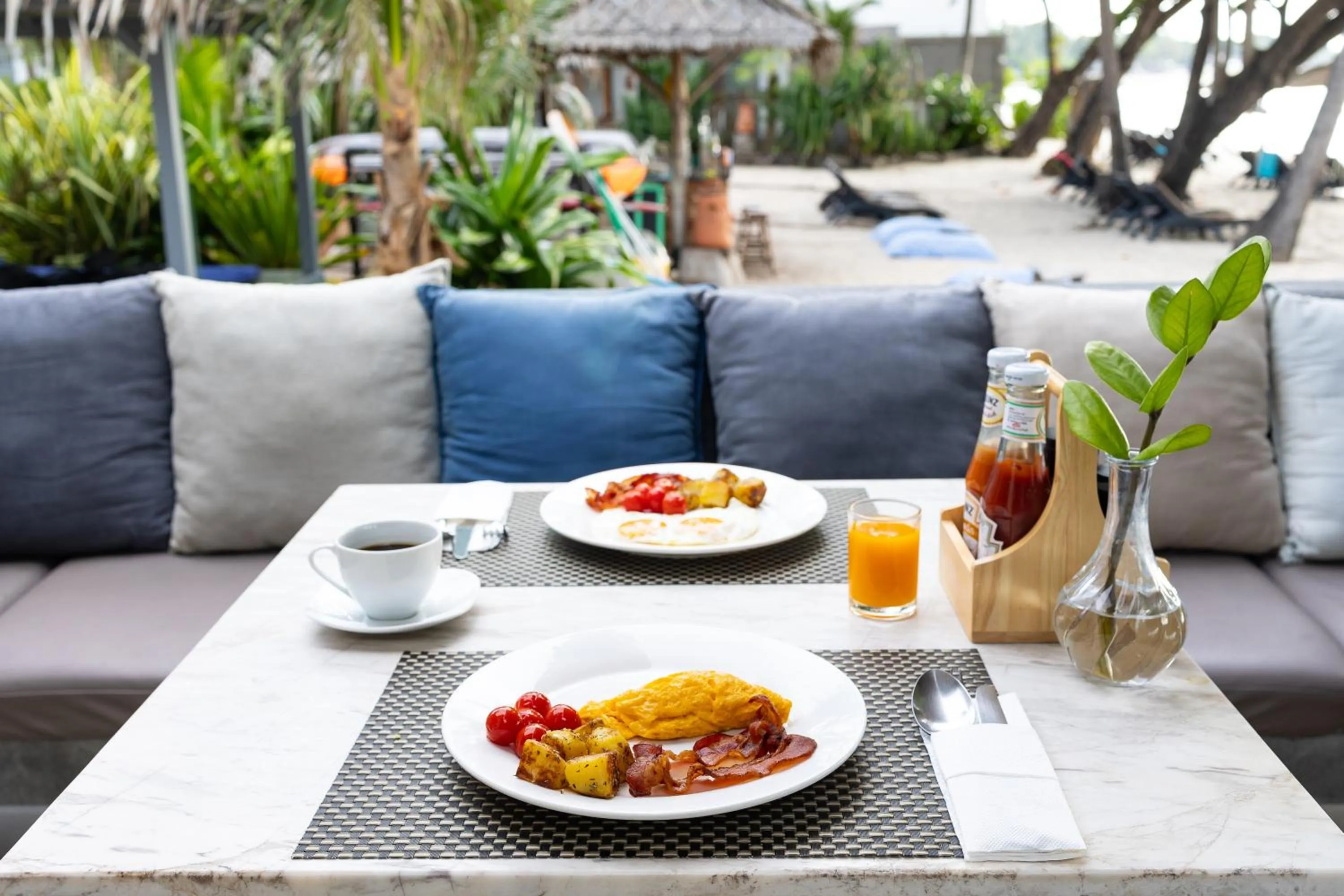 Breakfast in King's Garden Resort - SHA Plus