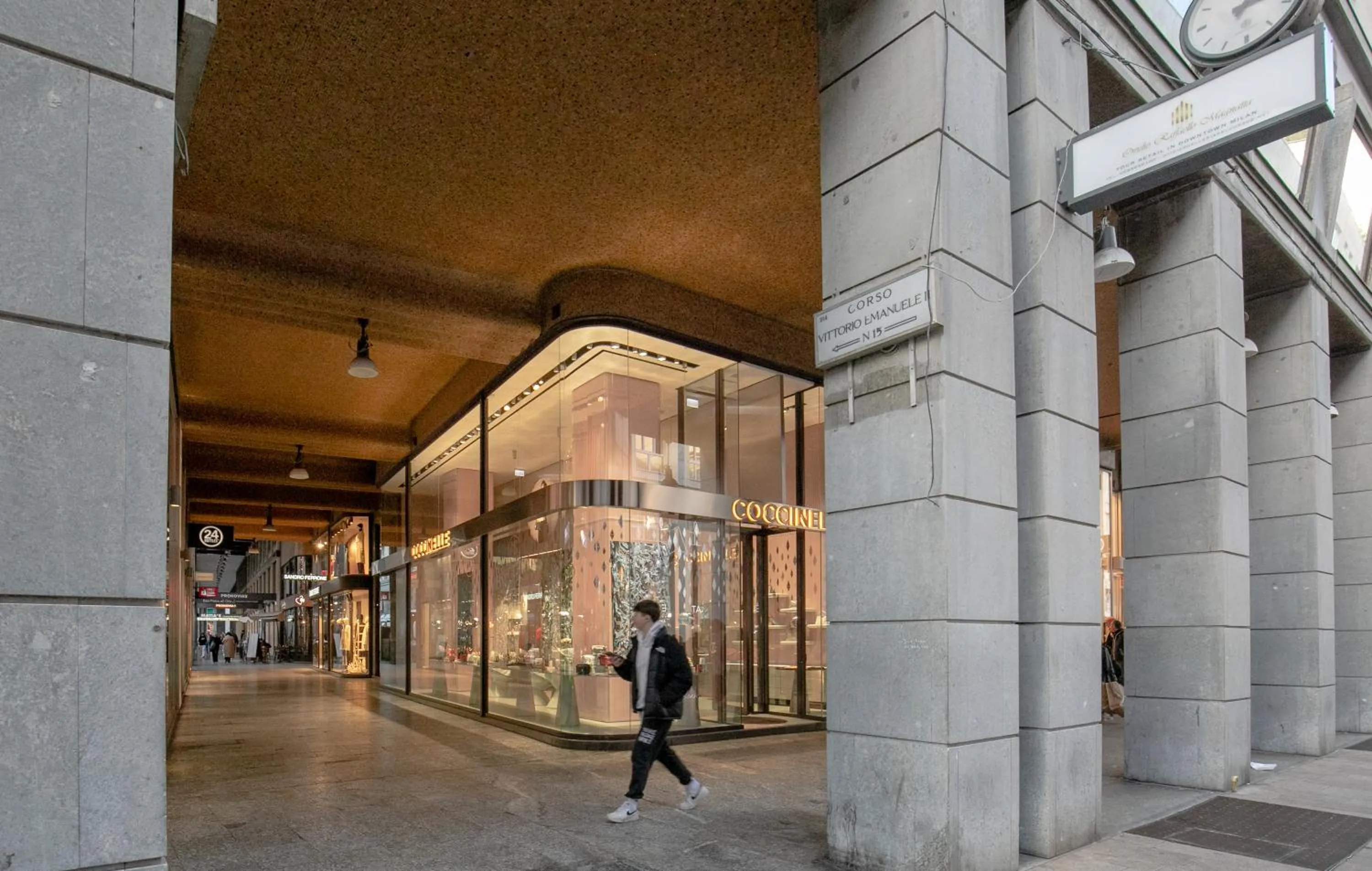 Property building in AH - Duomo Essence