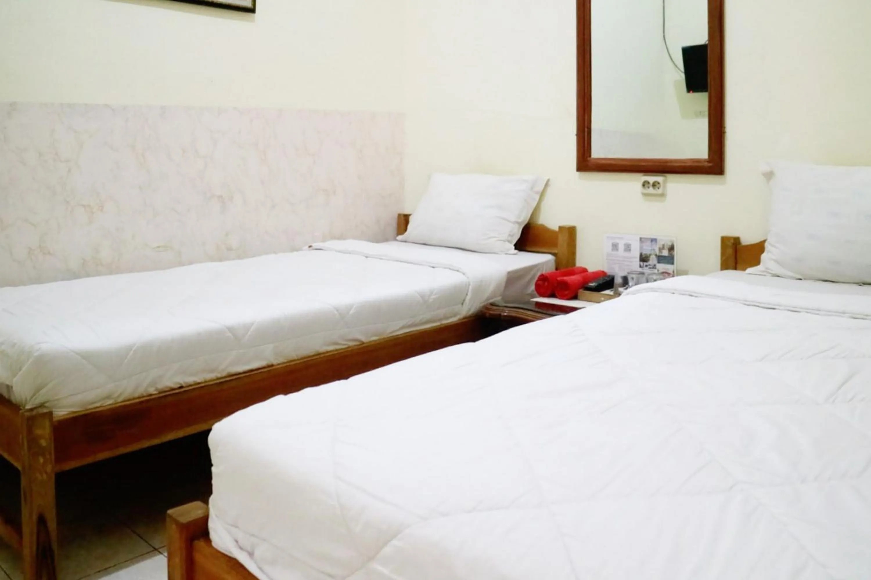 Bedroom, Bed in Alam Citra BnB Mitra RedDoorz