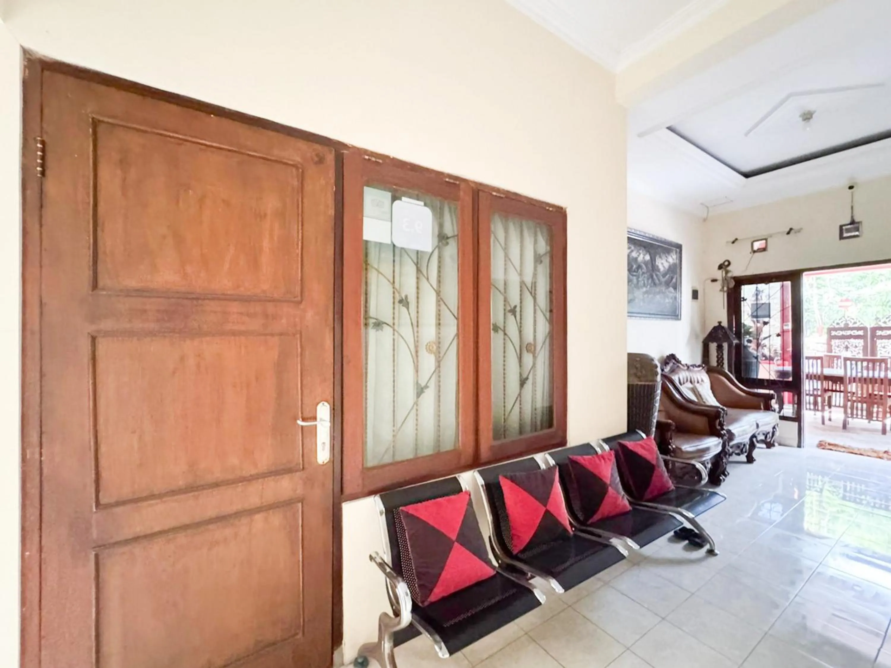 Seating area in Alam Citra BnB Mitra RedDoorz