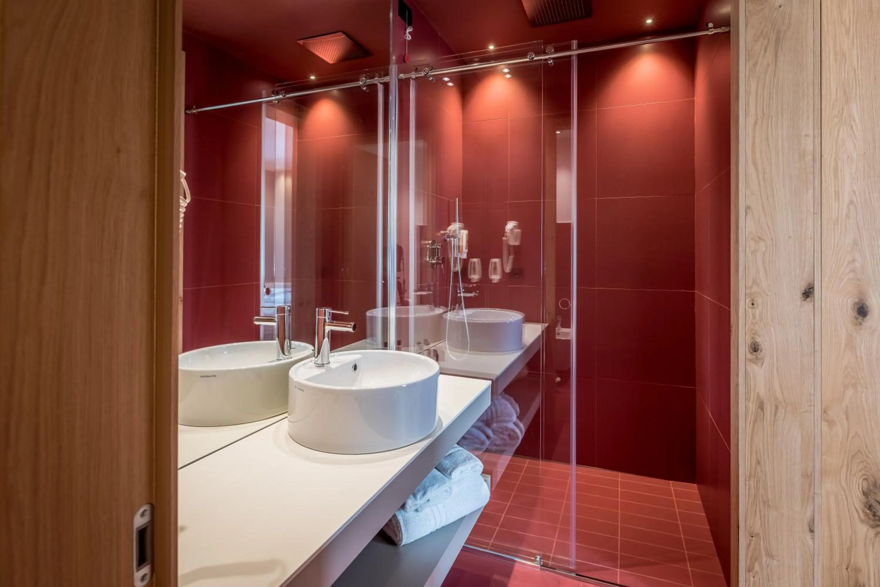 Bathroom in Good Life Hotel Garden - Private Spa and Pool