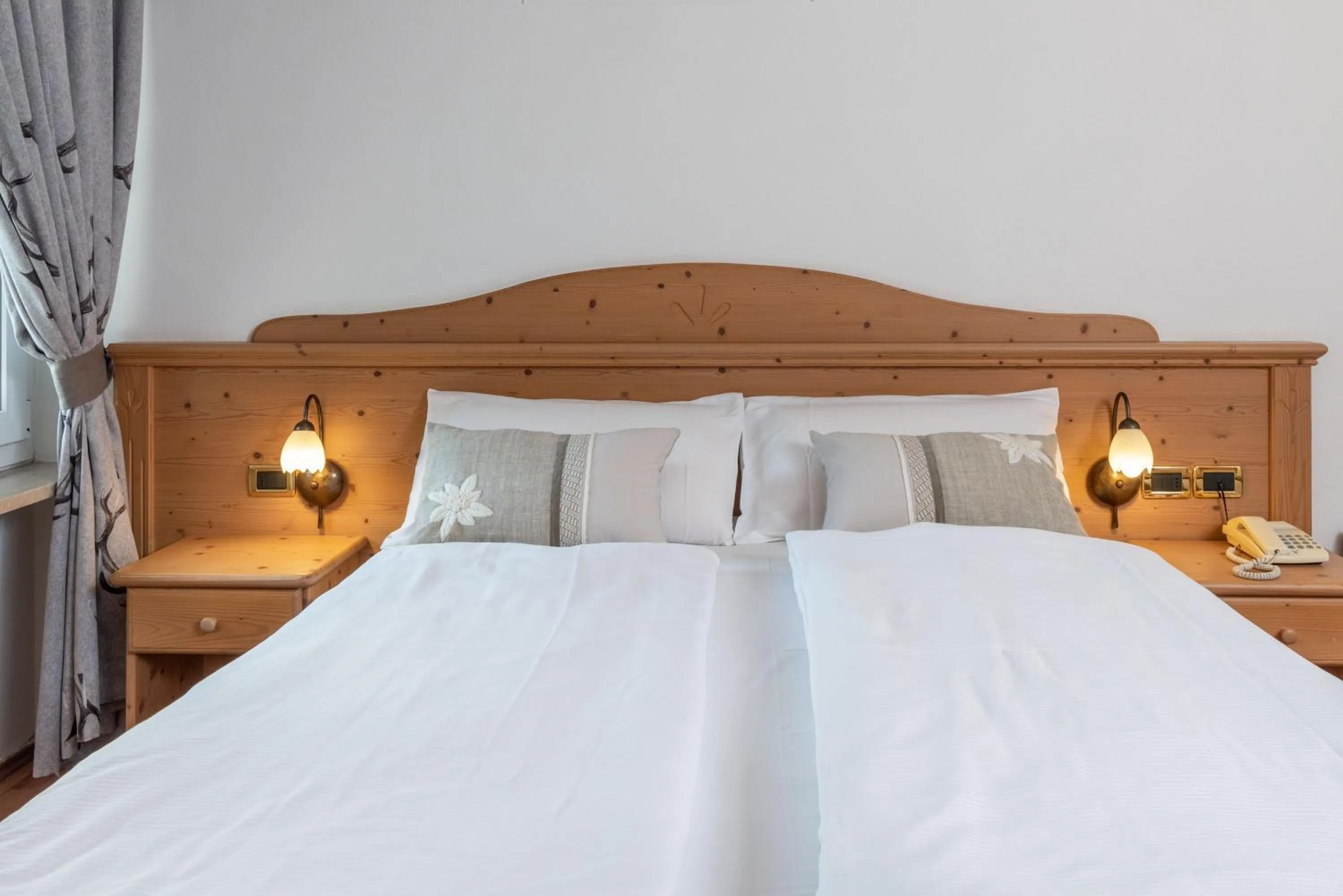 Bed in Good Life Hotel Garden - Private Spa and Pool