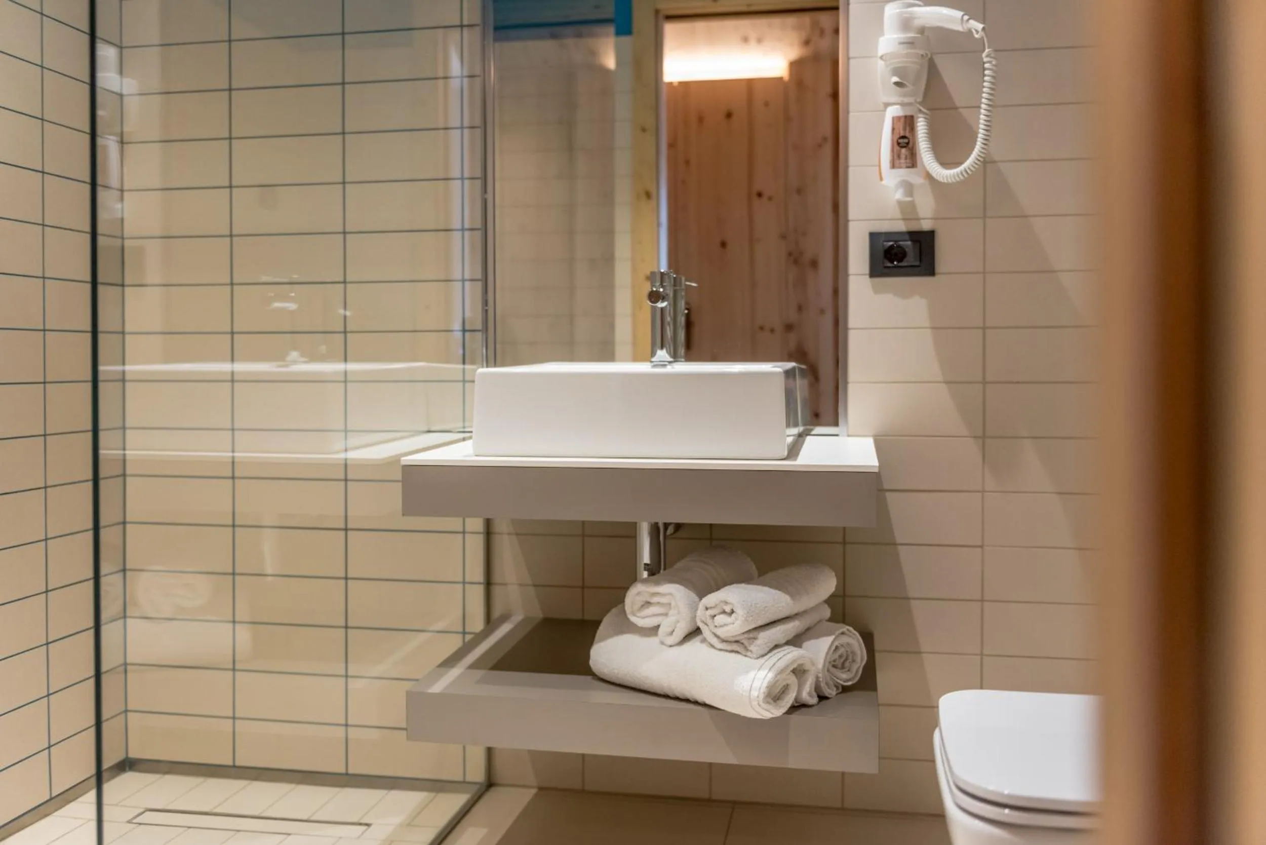 Bathroom in Good Life Hotel Garden - Private Spa and Pool