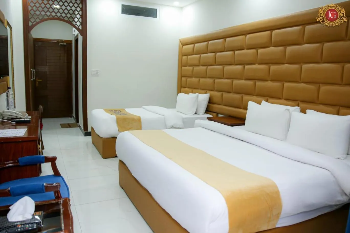 Bed in Jovial Gold Naran