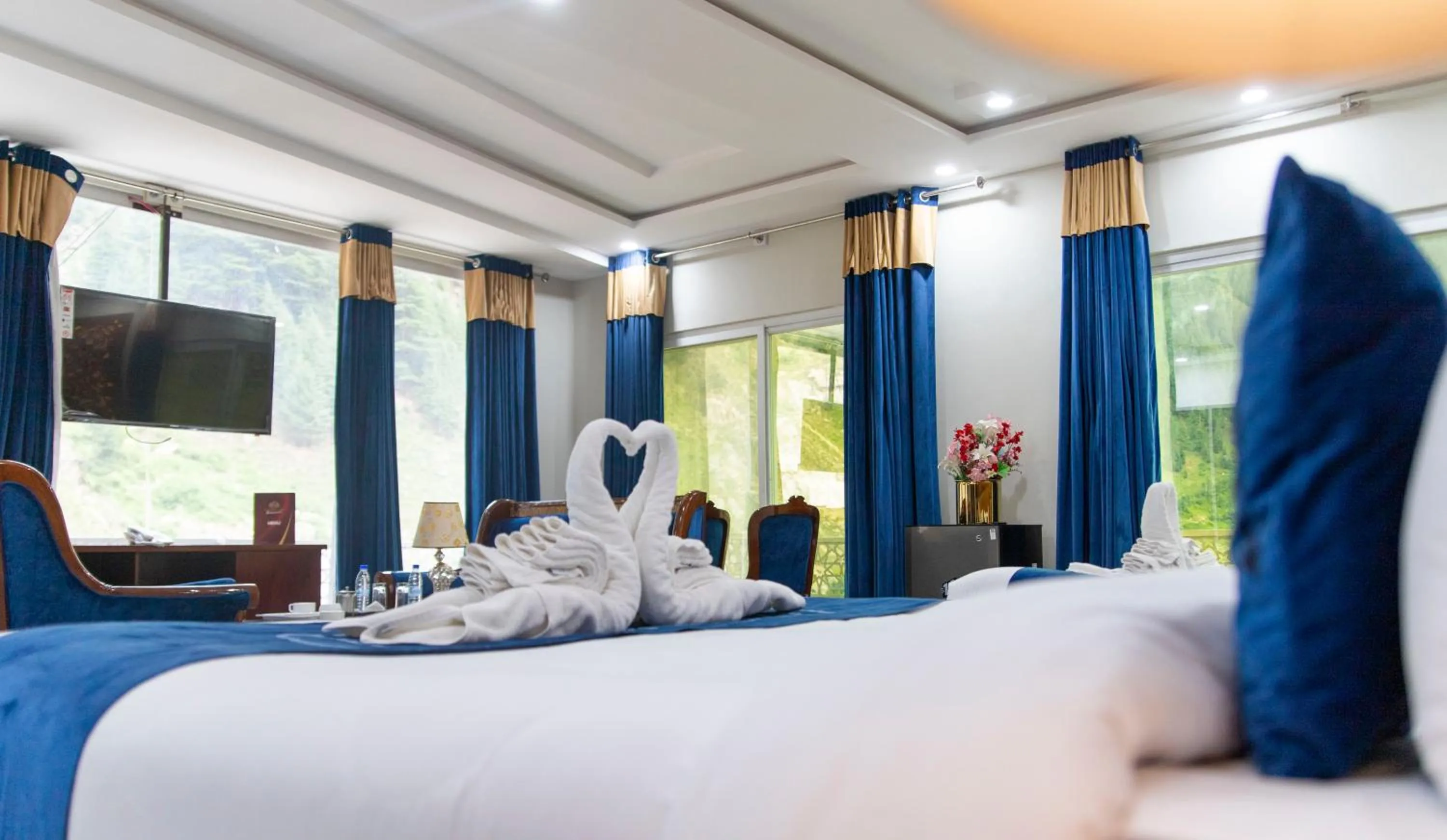 Bedroom, Bed in Jovial Gold Naran