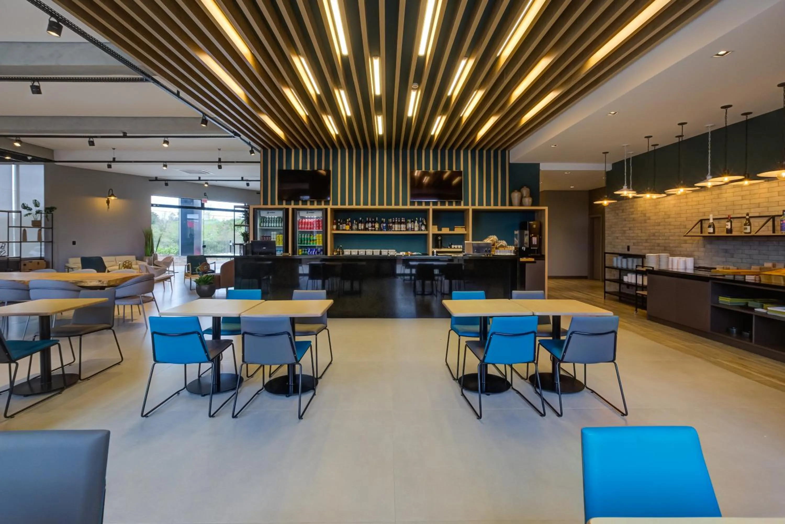 Restaurant/places to eat in Slaviero Ponta Grossa