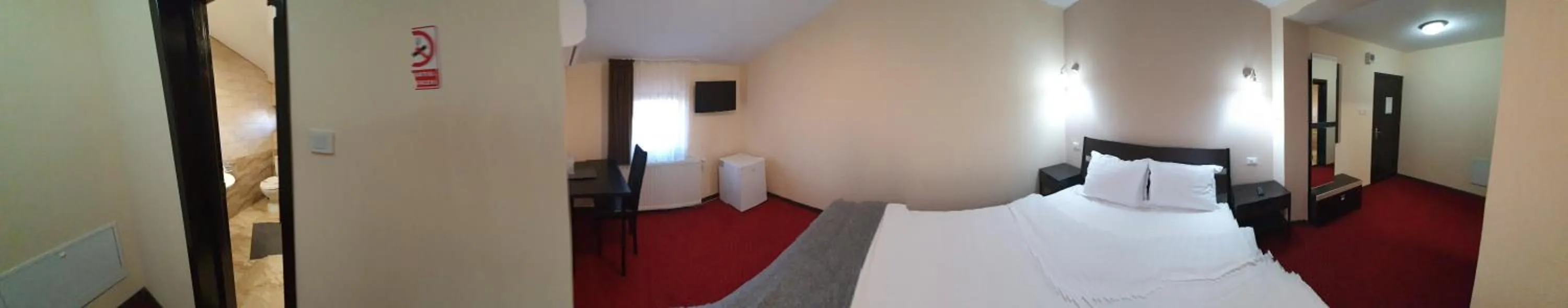 Photo of the whole room, Bed in Motel Diamant