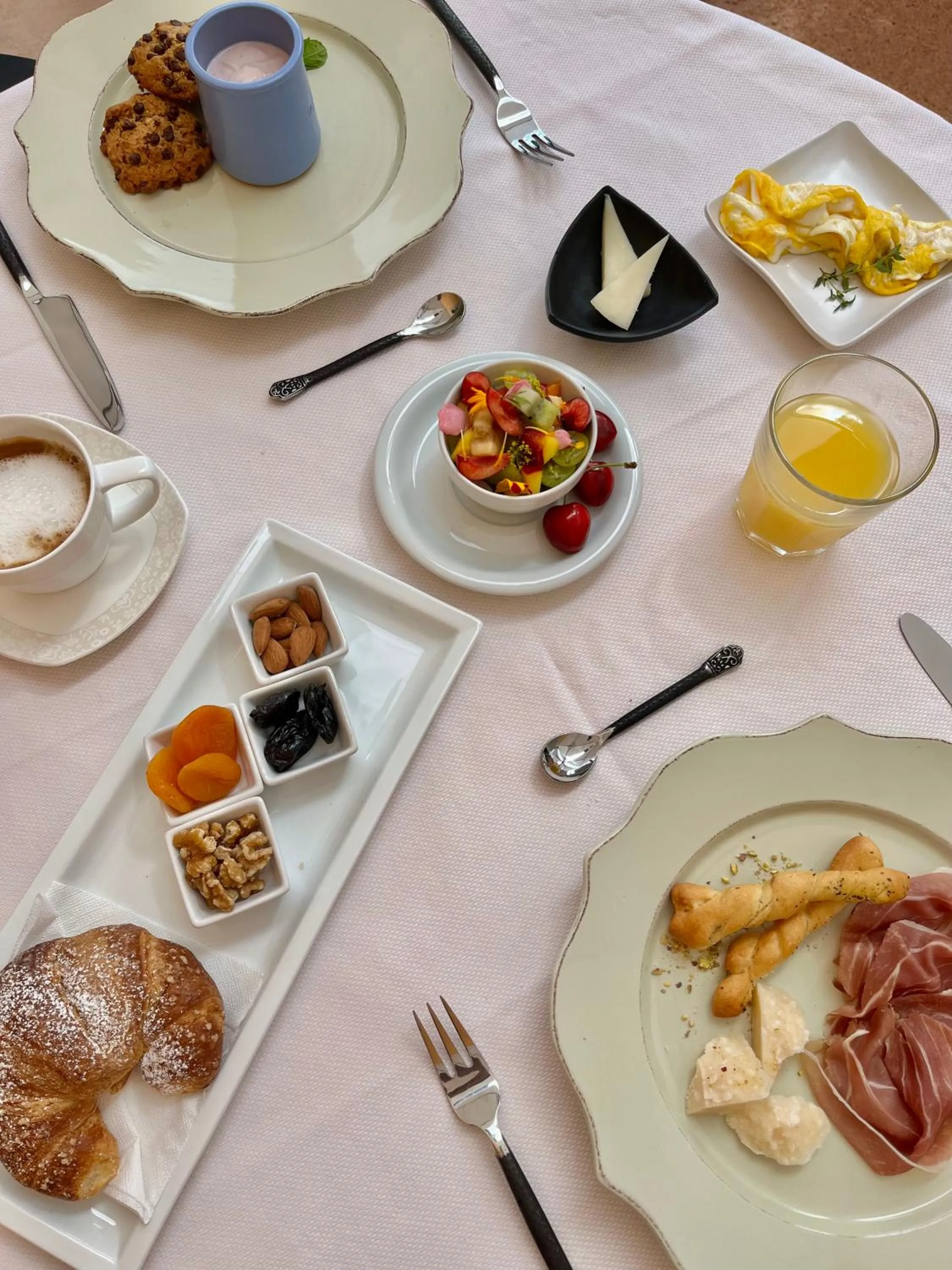 Food and drinks in Relais Villa La Cappella