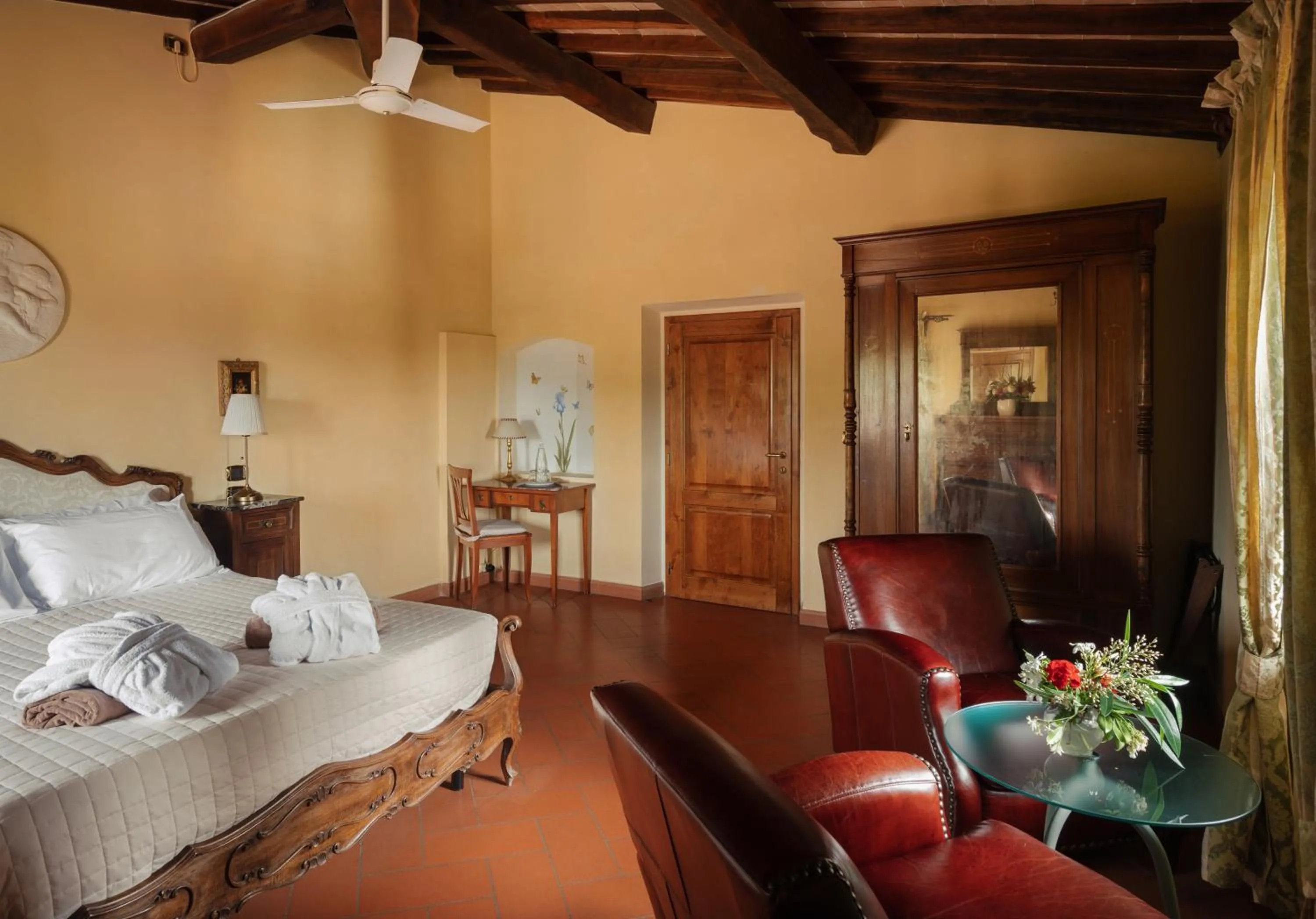 Bed in Relais Villa La Cappella