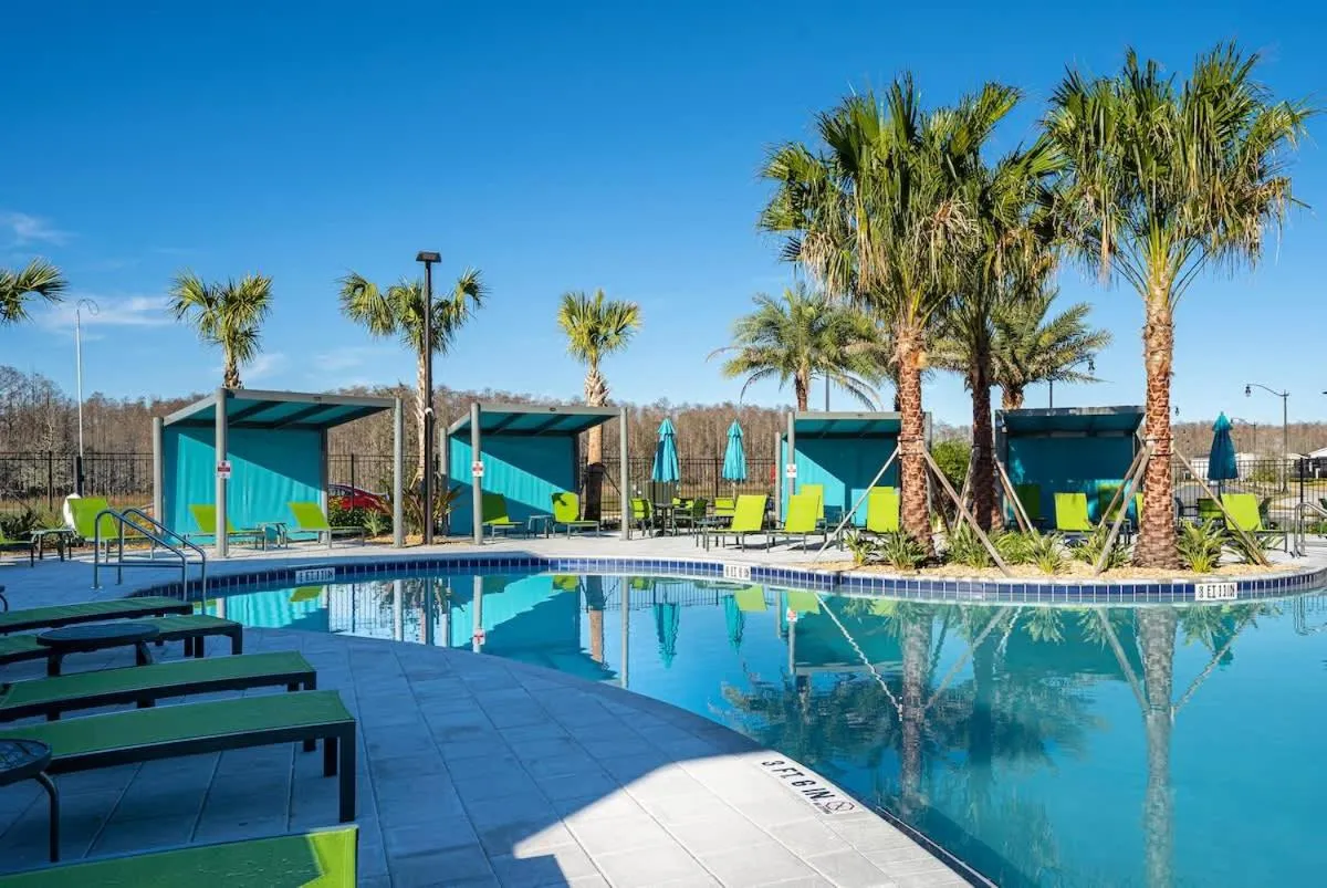 Sophisticated 6BR at Storey Lake SL2766