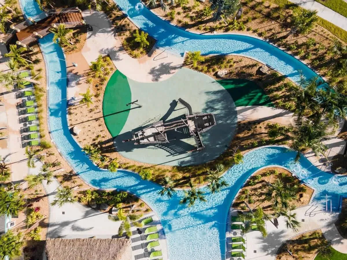 Sophisticated 6BR at Storey Lake SL2766