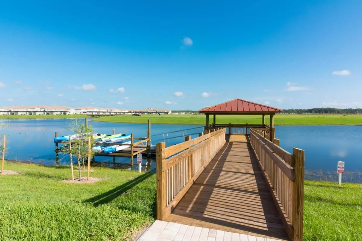 Sophisticated 6BR at Storey Lake SL2766