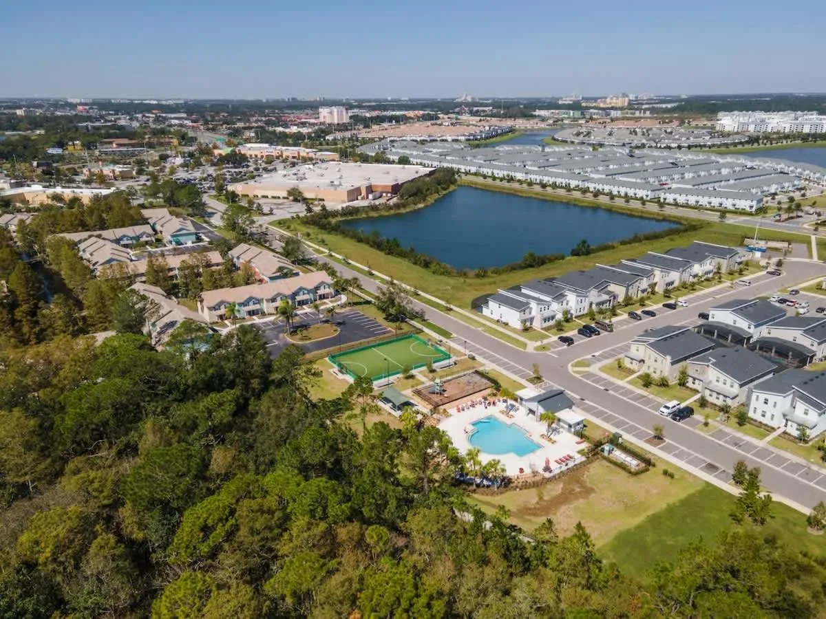 Sophisticated 6BR at Storey Lake SL2766