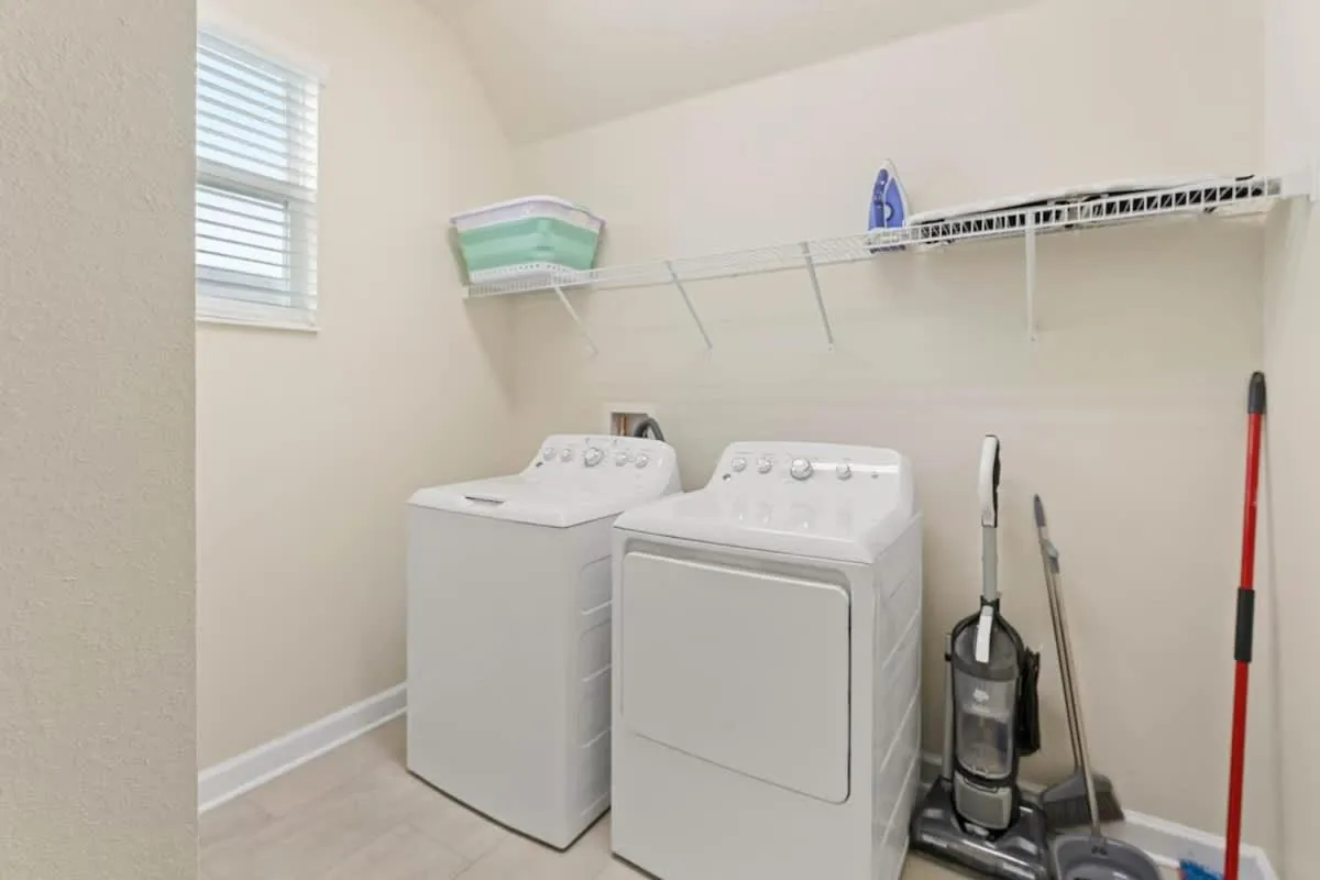 Sophisticated 6BR at Storey Lake SL2766