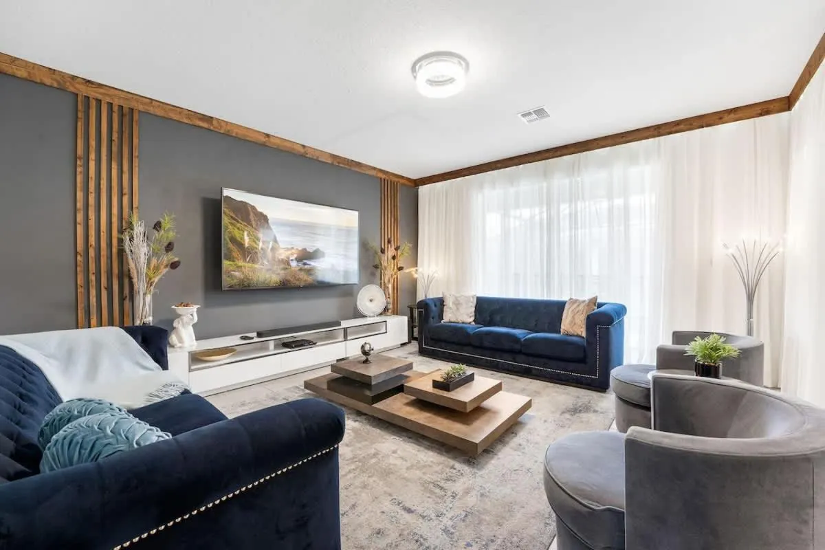 Sophisticated 6BR at Storey Lake SL2766