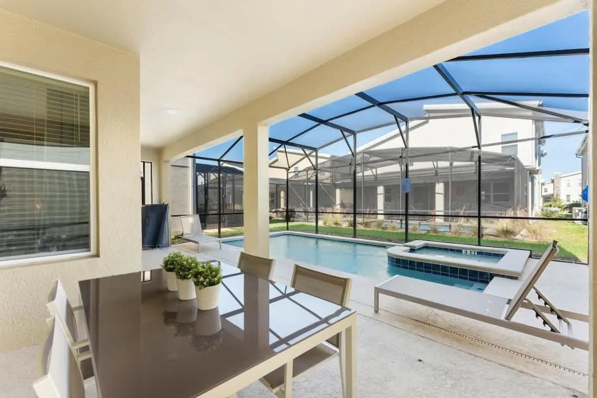 Sophisticated 6BR at Storey Lake SL2766