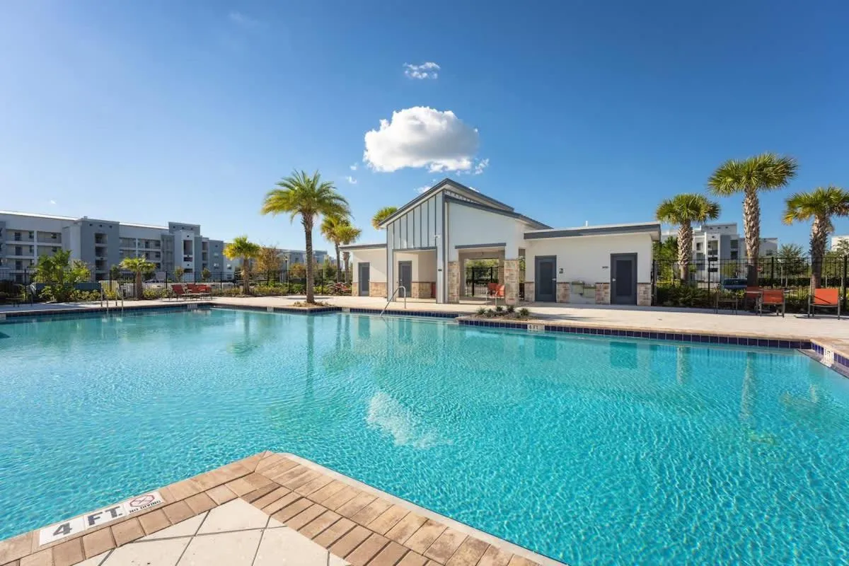 Sophisticated 6BR at Storey Lake SL2766