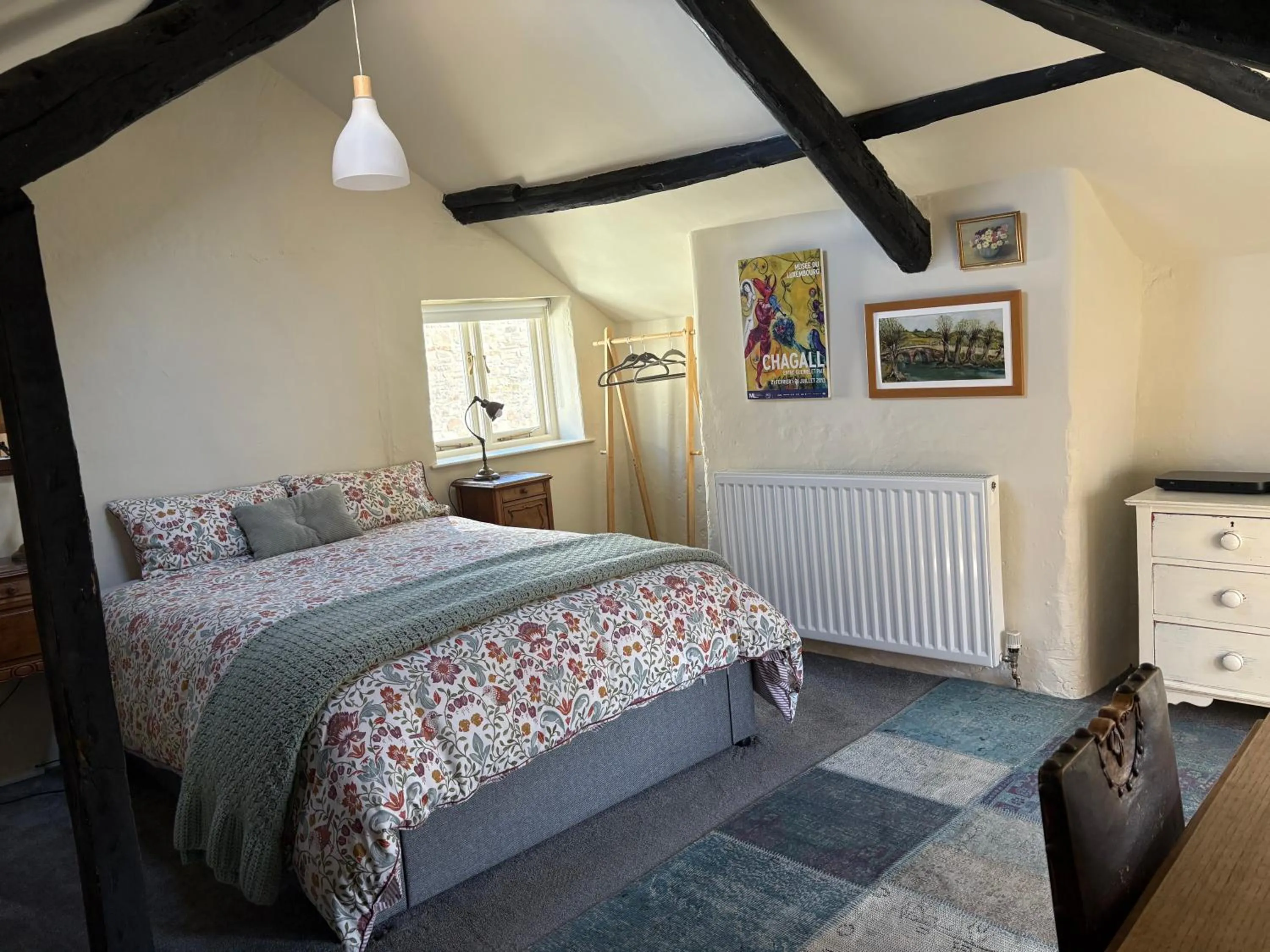 Bed in Six on Castle