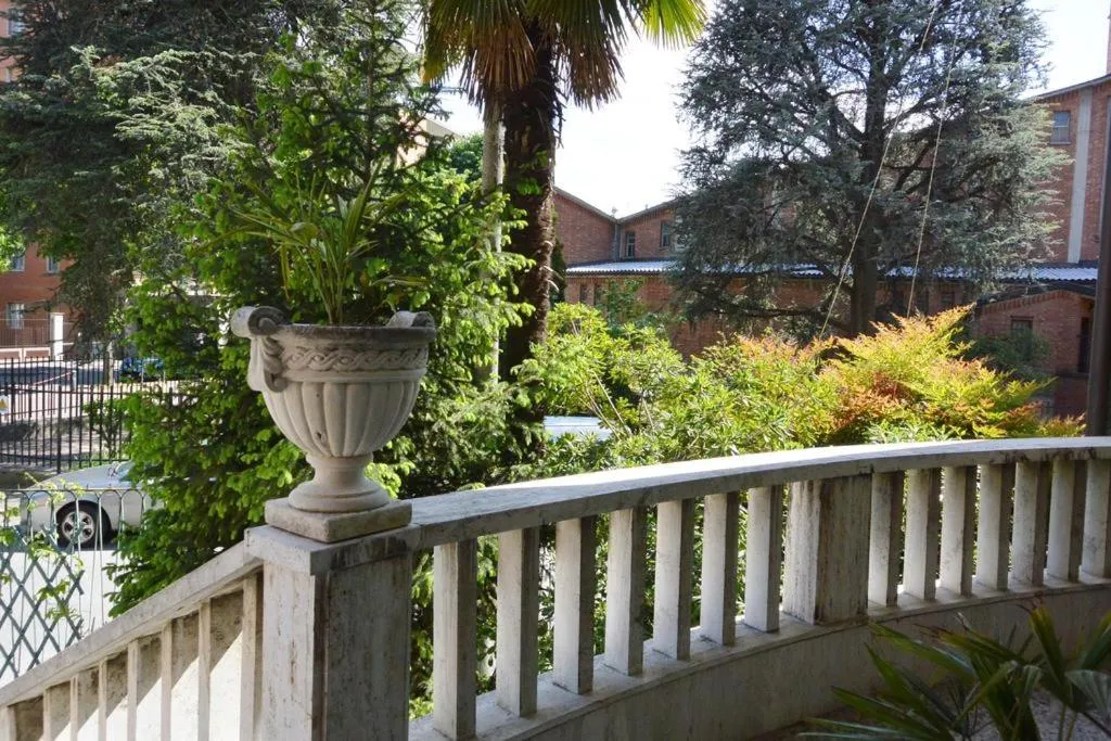 Property building in Affittacamere Pavia