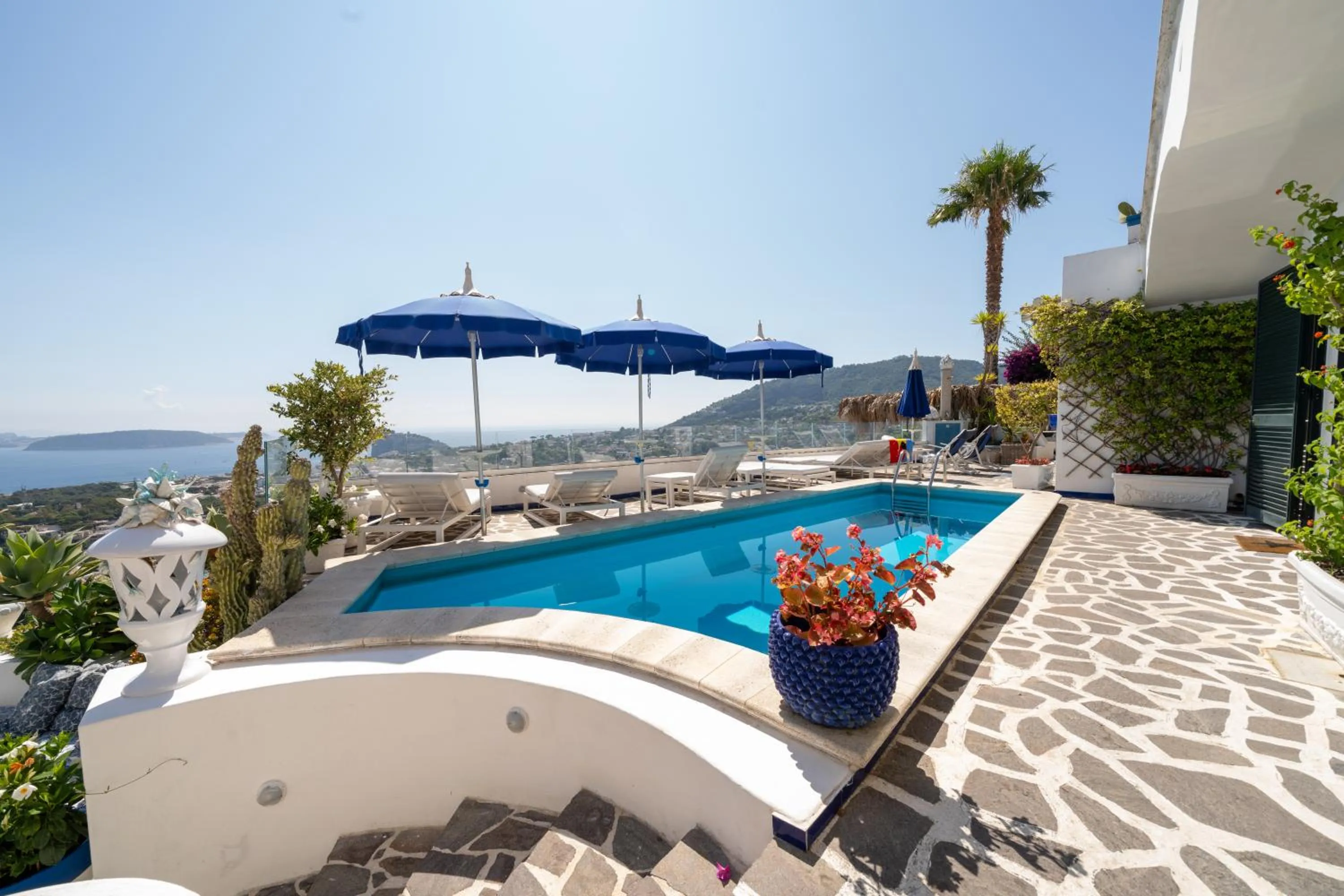 Swimming pool in Relais Bijoux Ischia