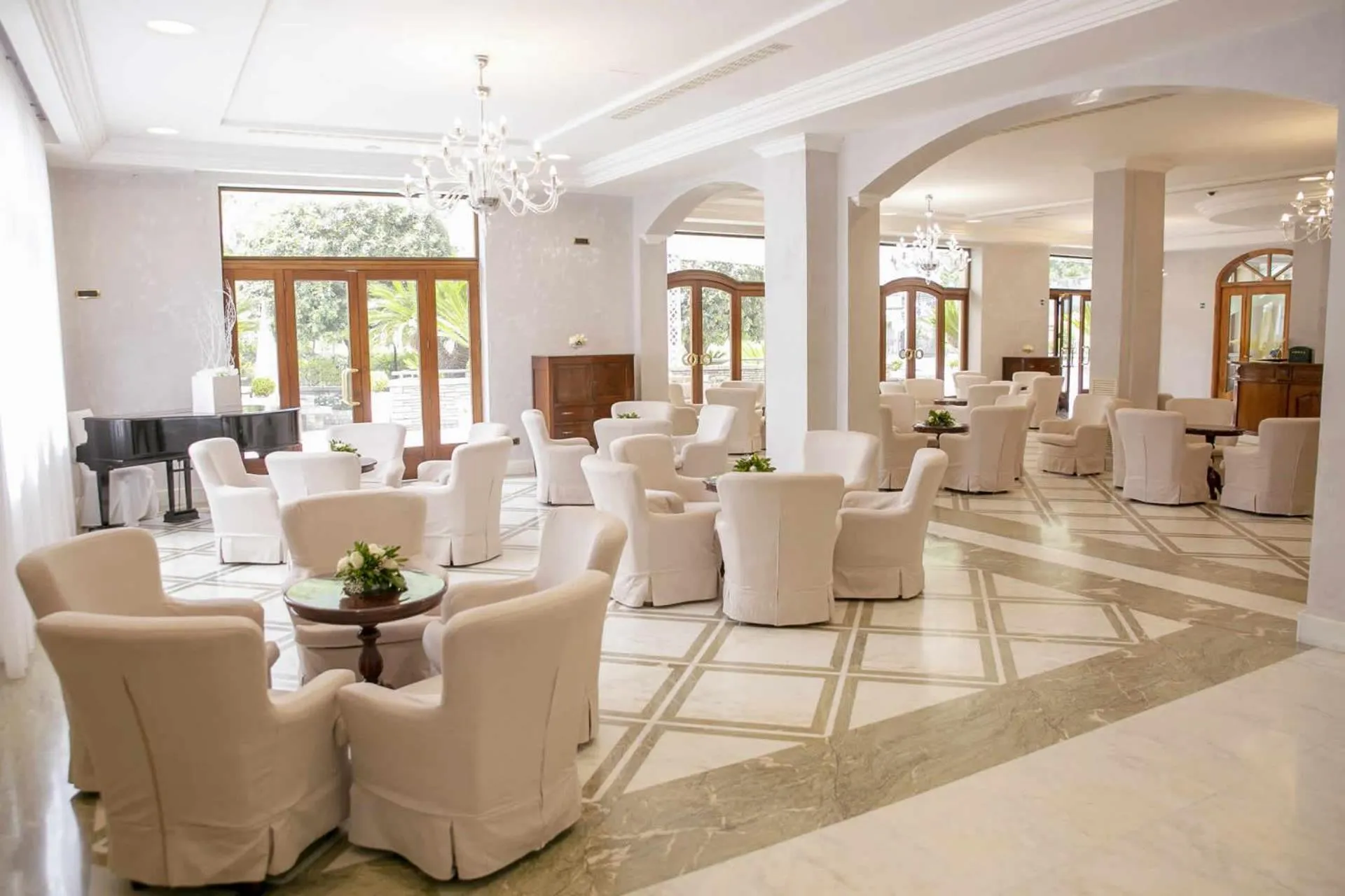 Communal lounge/ TV room in Resort Santangelo & SPA