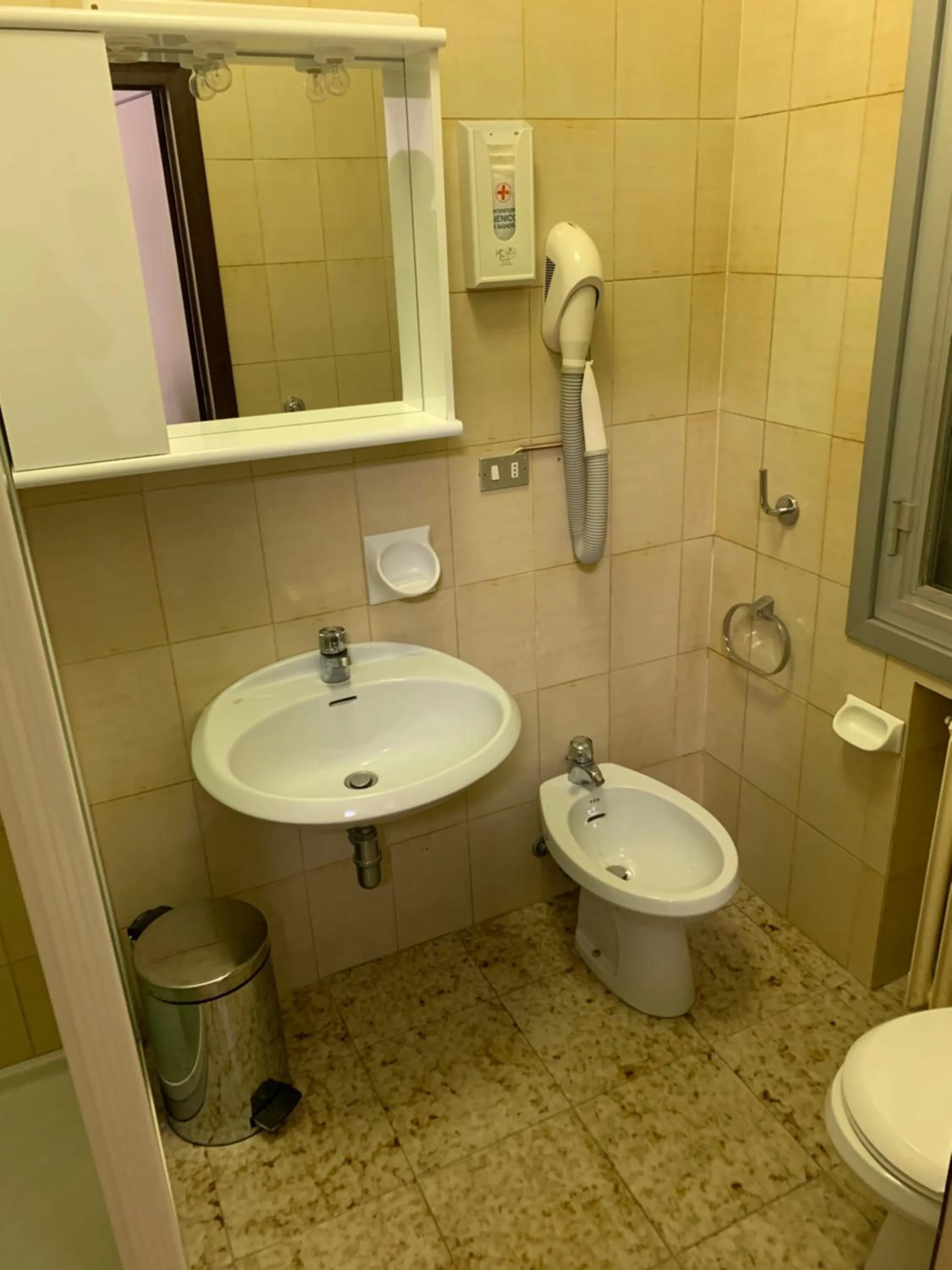 Bathroom in Hotel San Pellegrino