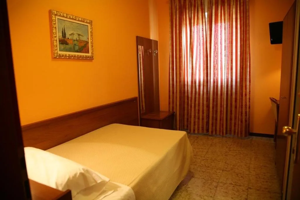 Bedroom in Hotel San Pellegrino