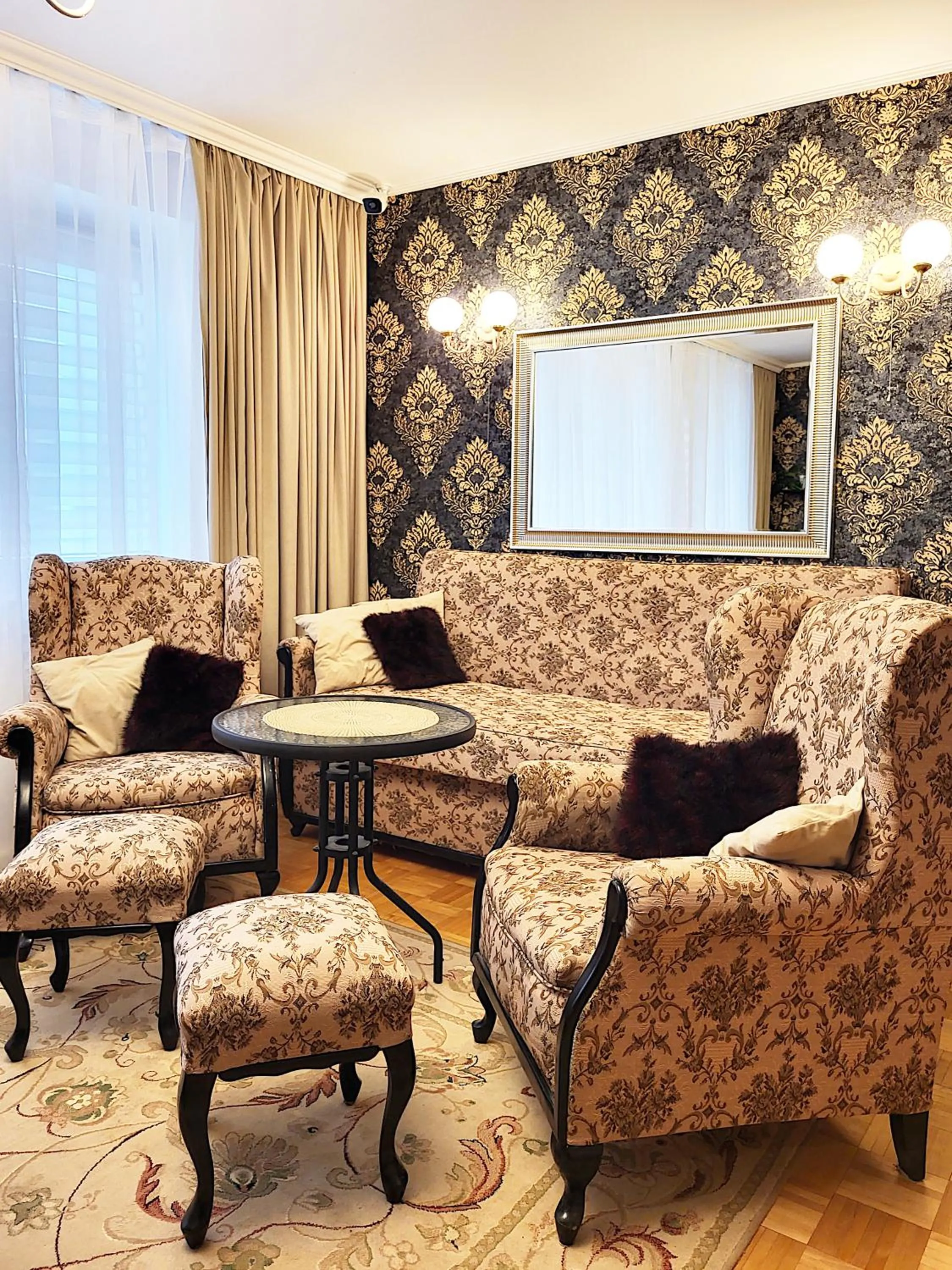 Dining area, Seating Area in HUSARSKA 60