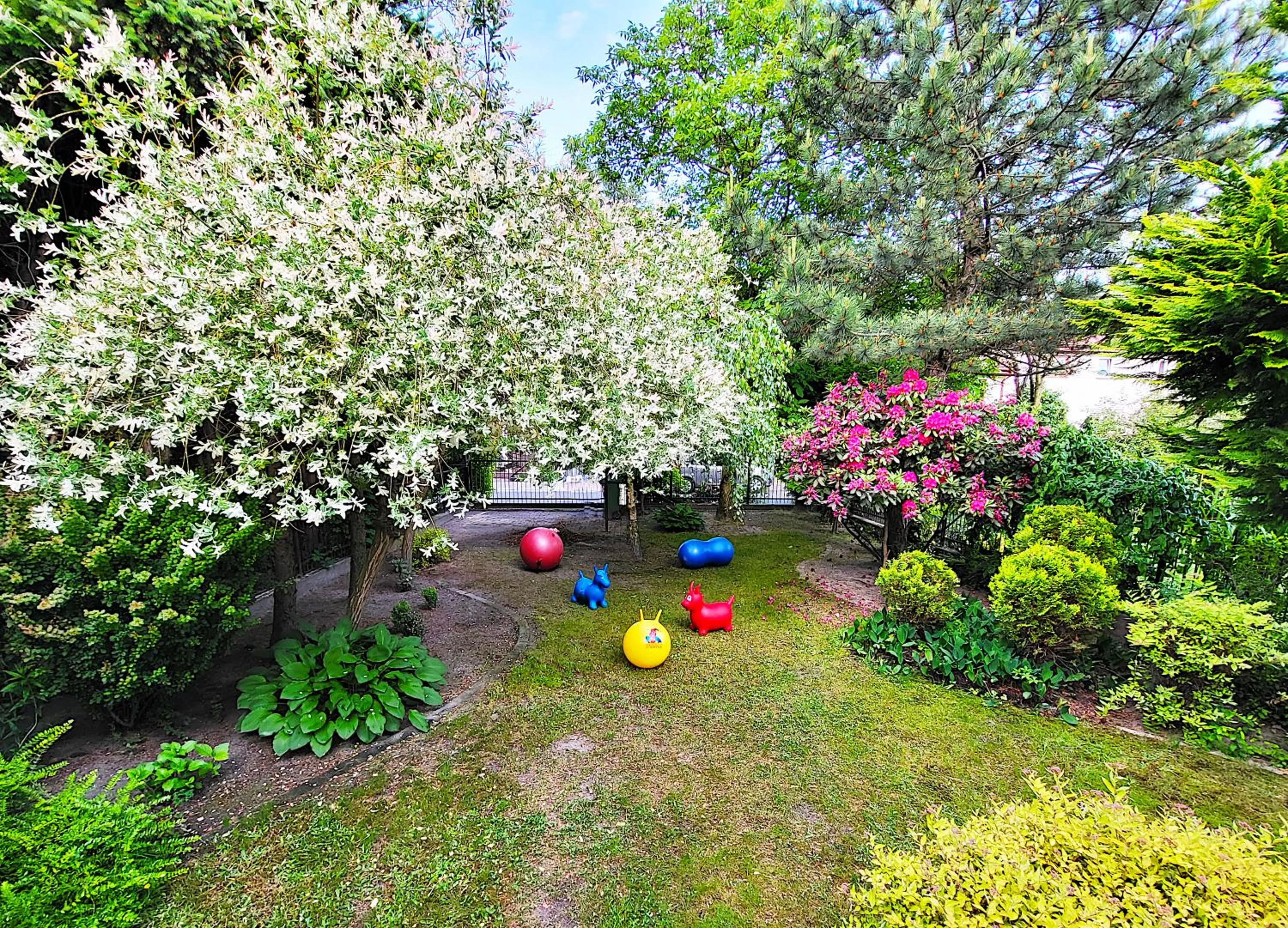 Children play ground, Garden in HUSARSKA 60