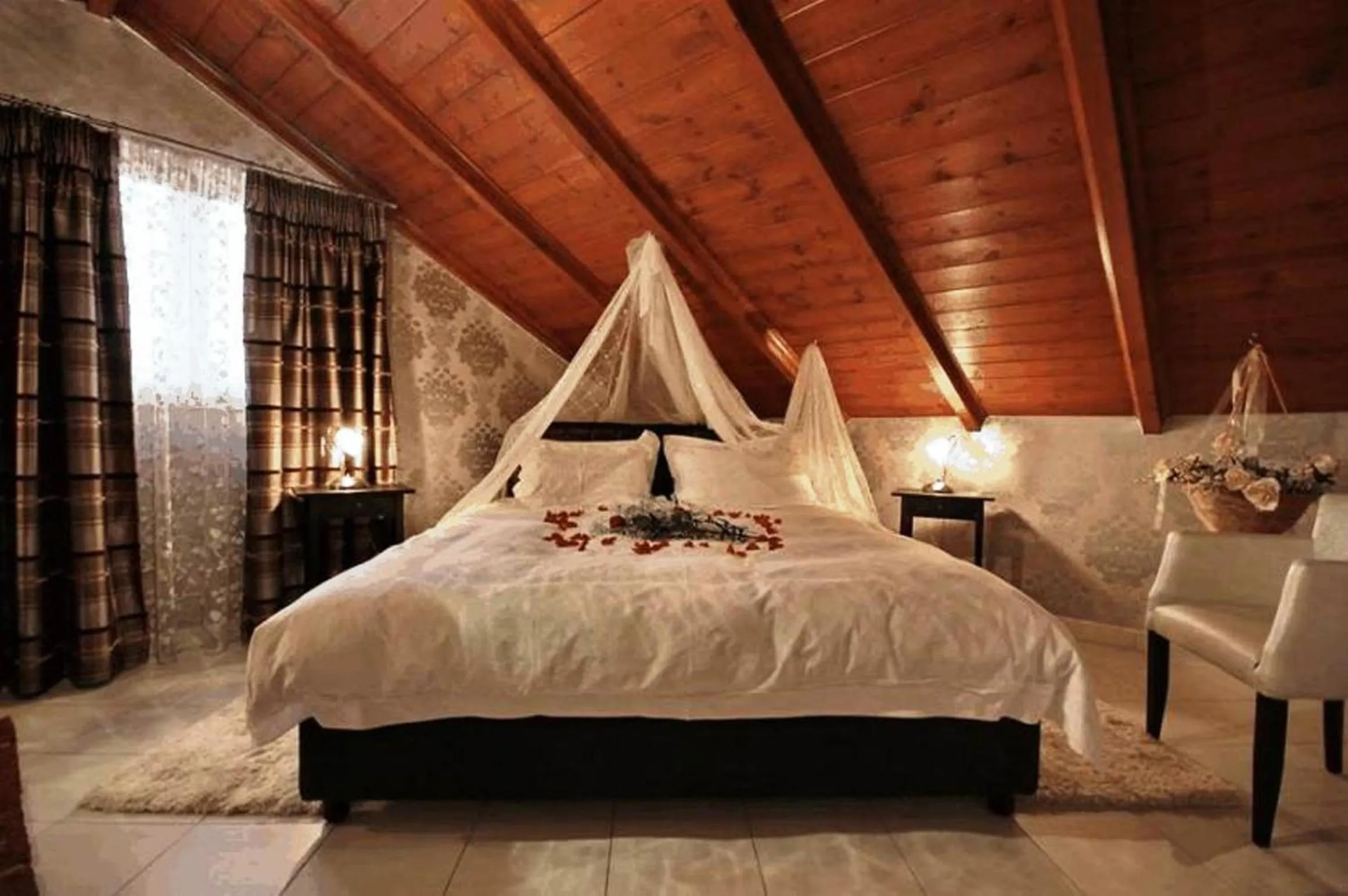 Decorative detail, Bed in Palatino Rooms & Apartments