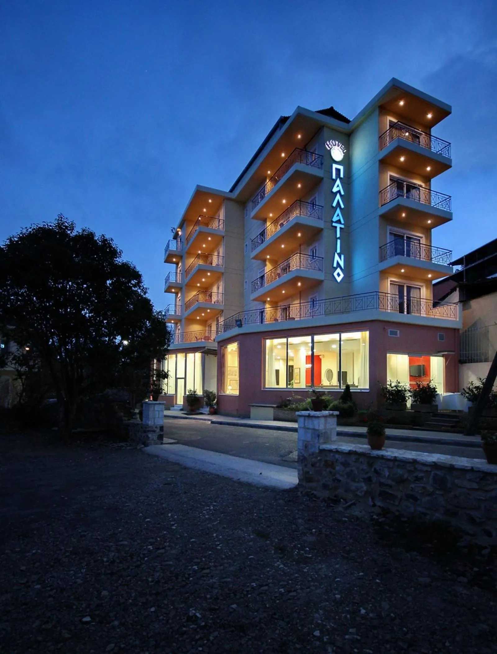 Facade/entrance in Palatino Rooms & Apartments