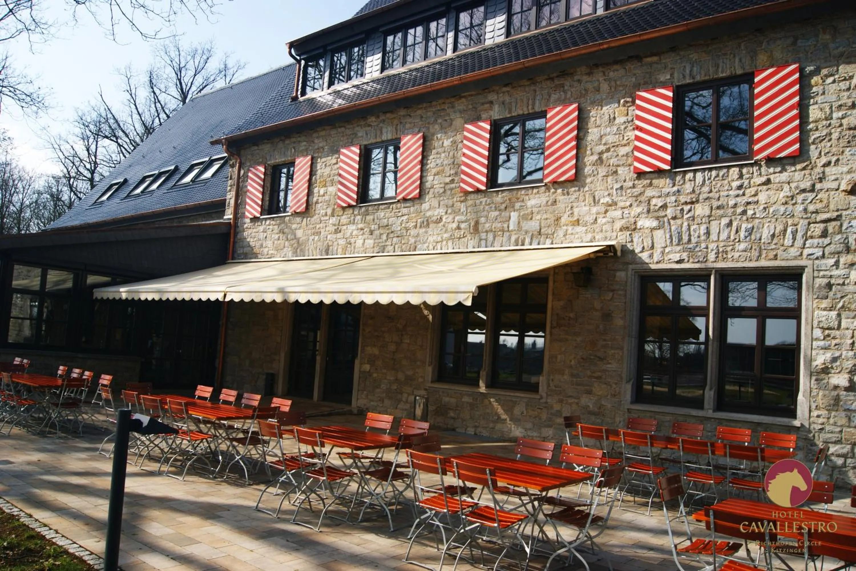 Text overlay in Cavallestro Classic