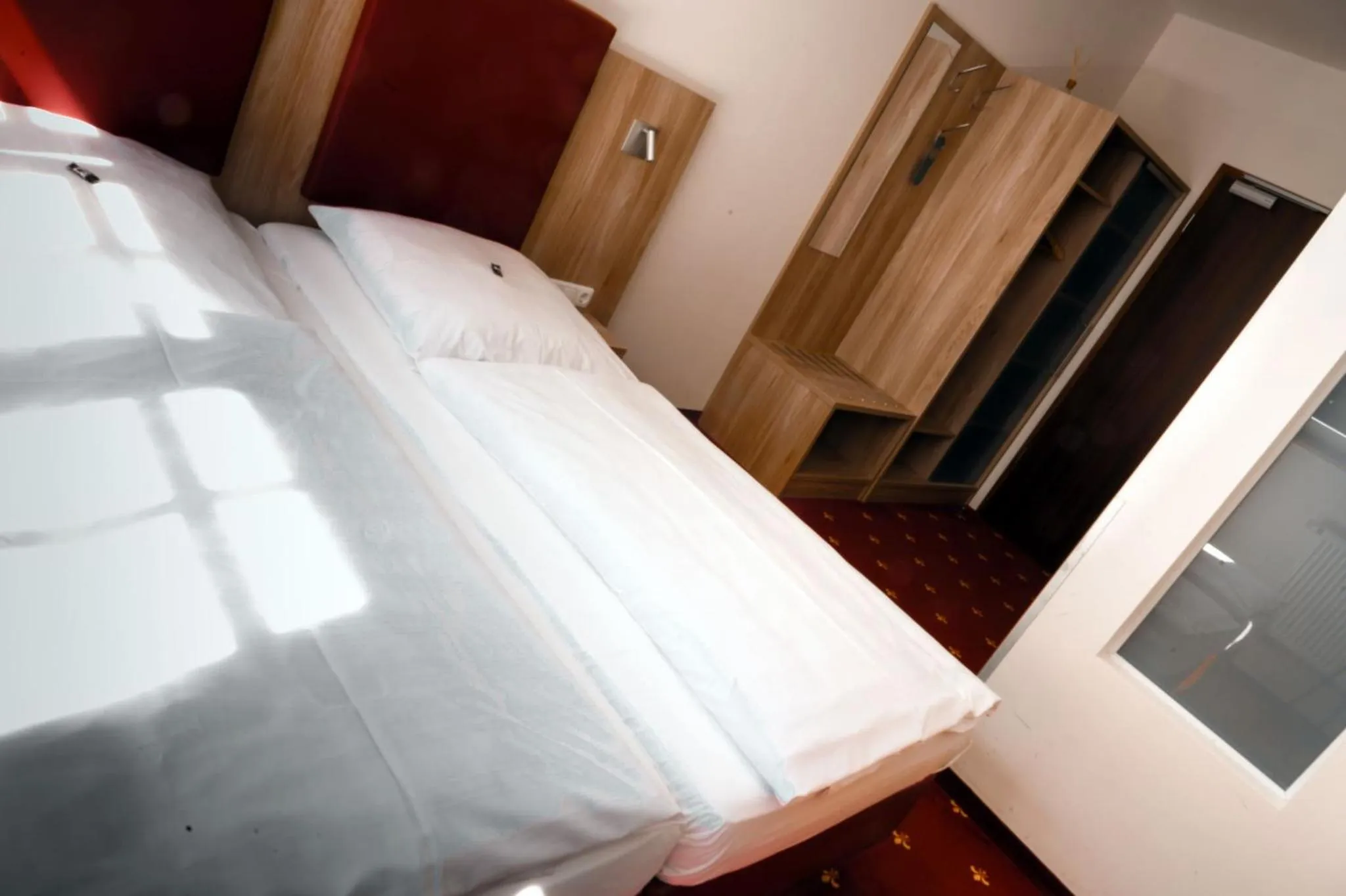 Photo of the whole room, Bed in Cavallestro Classic